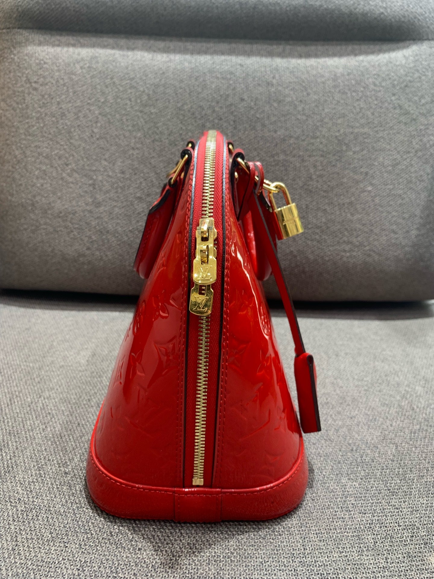 Louis Vuitton - Alma PM - Monogram Vernis Patent leather - Red - (medium)