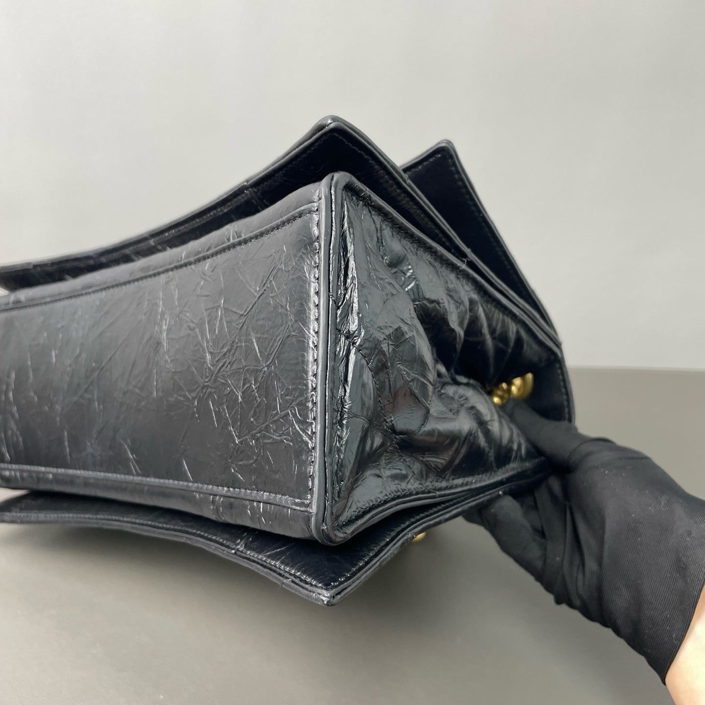 Balenciaga - CRUSH - Glazed calfskin leather - Black - (Medium)