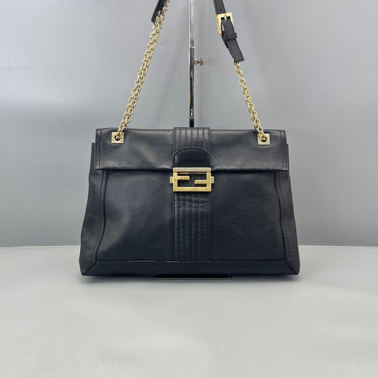 Fendi - Baguette Chain Bag - Leather - Black - (Large)