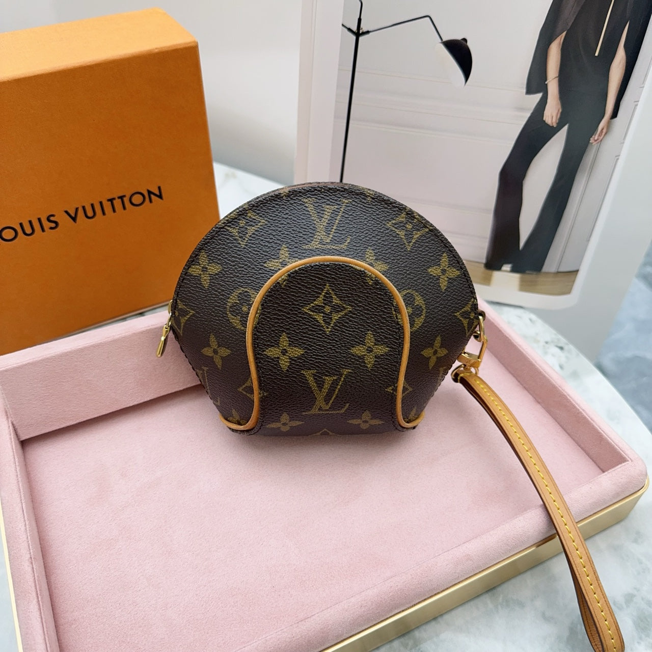 Louis Vuitton - Ellipse Mini Clutch - Monogram coated canvas with Vachetta leather trim - Brown - (mini)