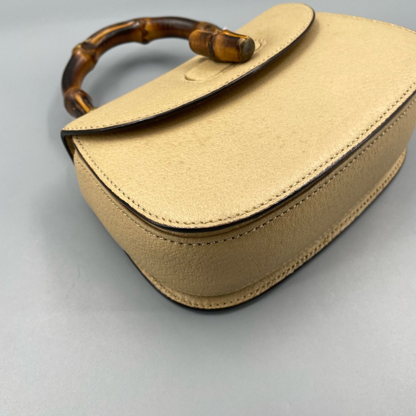 Gucci - Diana Bamboo Mini Top Handle Shoulder Bag - Grained leather - Milk Tea Beige with Gold-Tone Hardware - (Mini)