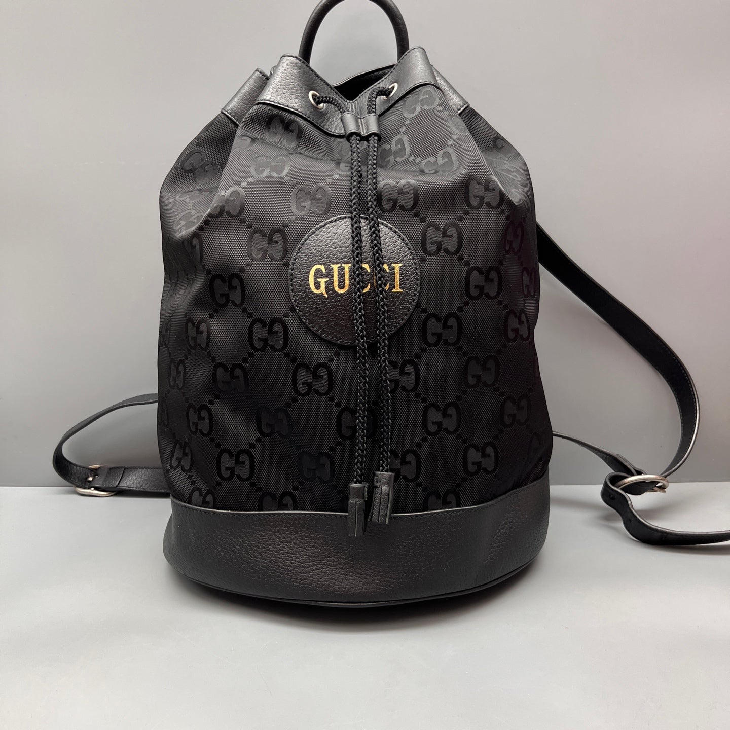 Gucci - GG Canvas Drawstring Backpack - GG Monogram Canvas with Leather Trim - Black - (medium)