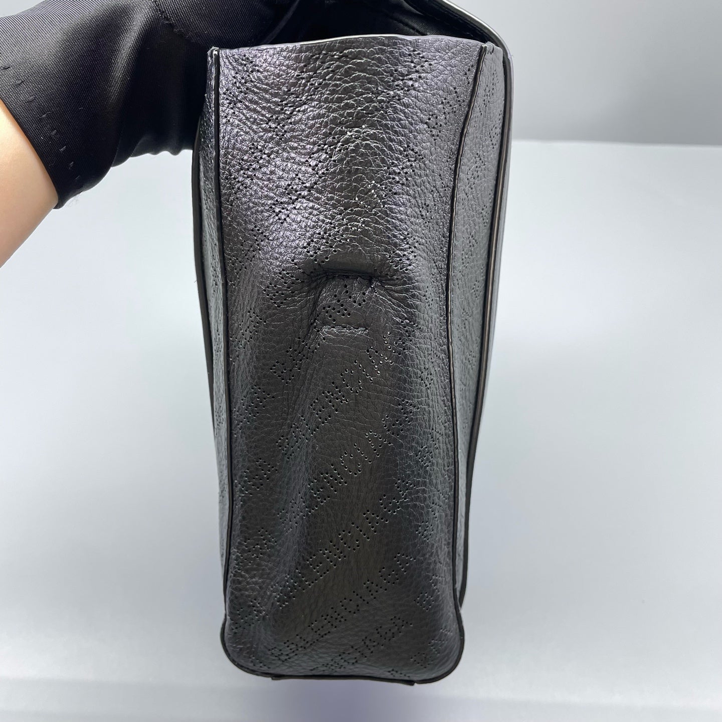 Balenciaga - Perforated Letter Tote Bag - Grained leather - Black - (Small)