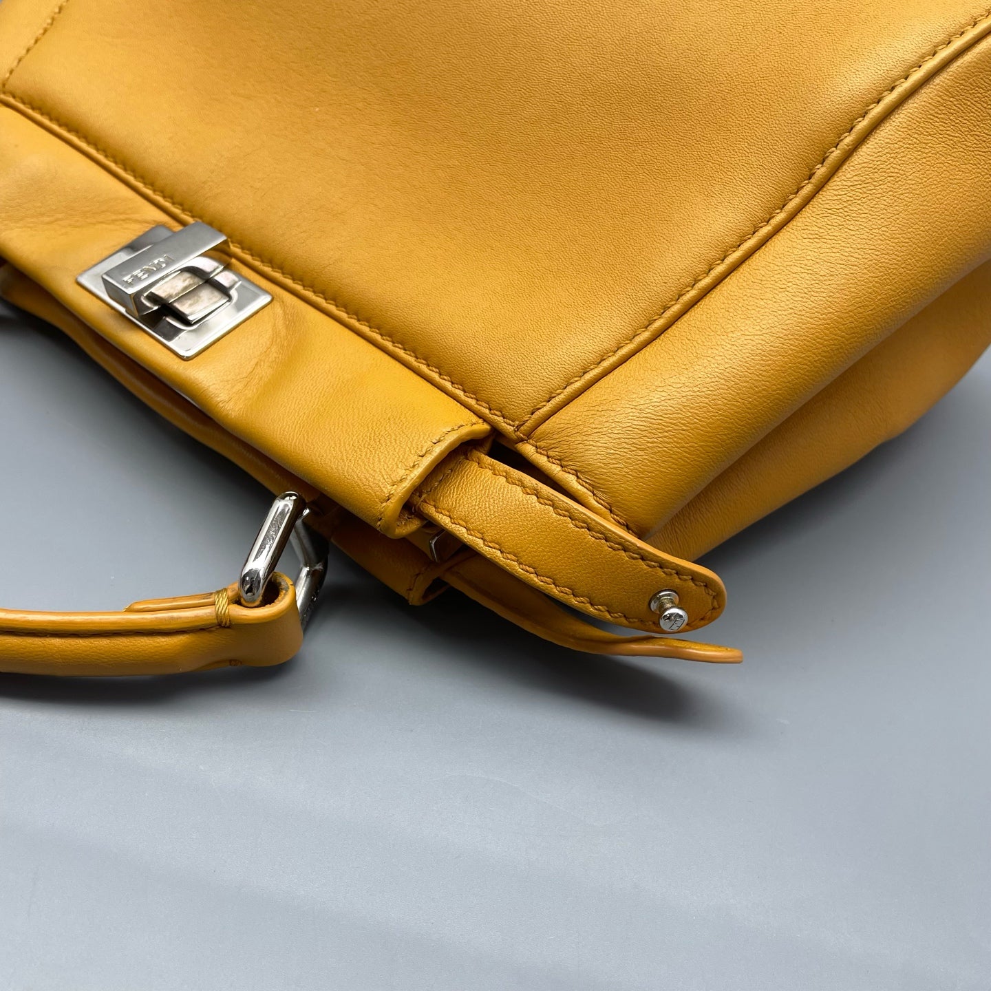 Fendi - Peekaboo Small - Leather - Orange - (small)
