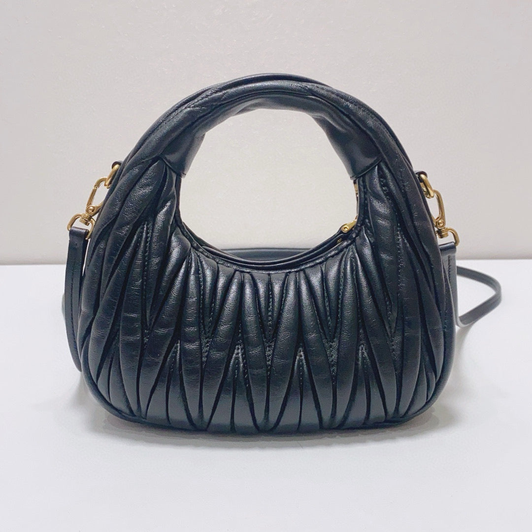 Miu Miu - Matelassé Hobo Bag - Lambskin leather - Black - (mini)