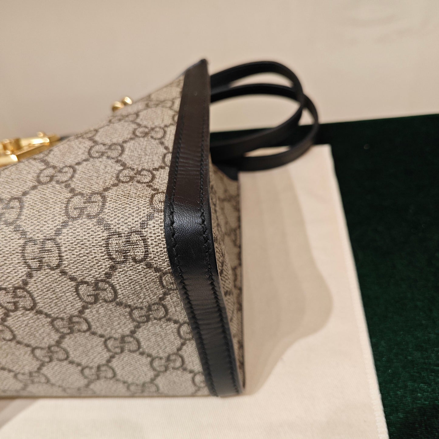 Gucci - Padlock Small Shoulder Bag - GG Supreme canvas with leather trim - Beige and Black - (small)