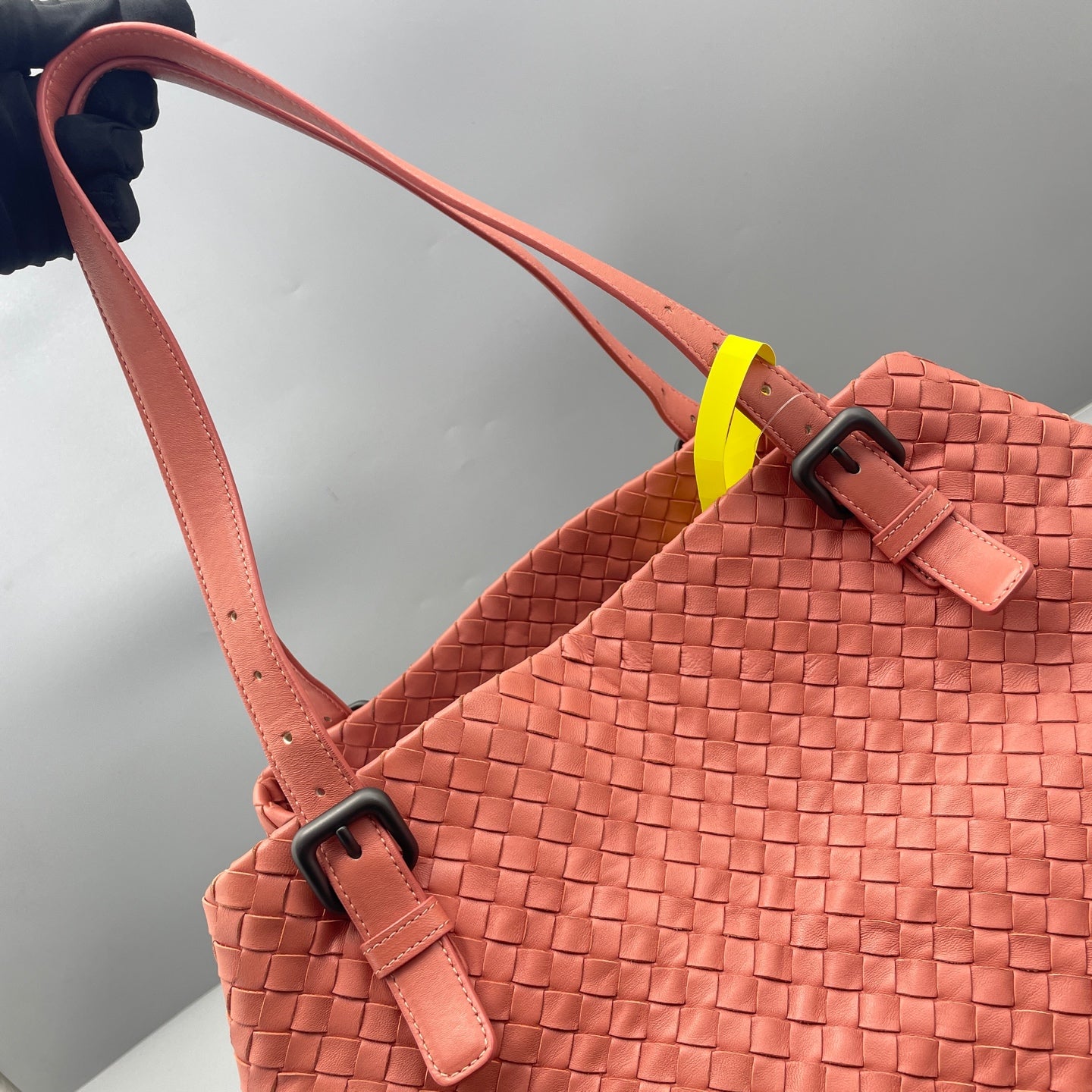 Bottega Veneta - Intrecciato Woven Tote Bag - Leather - Pink - (medium)