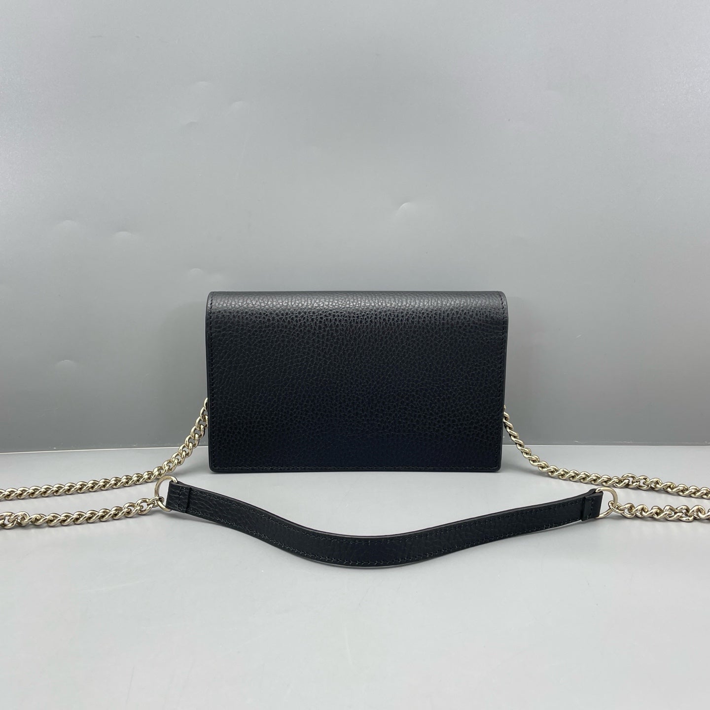 Gucci - Interlocking G Wallet on Chain (WOC) Accordion - Grained leather - Black with Gold-Tone Hardware - (Mini)