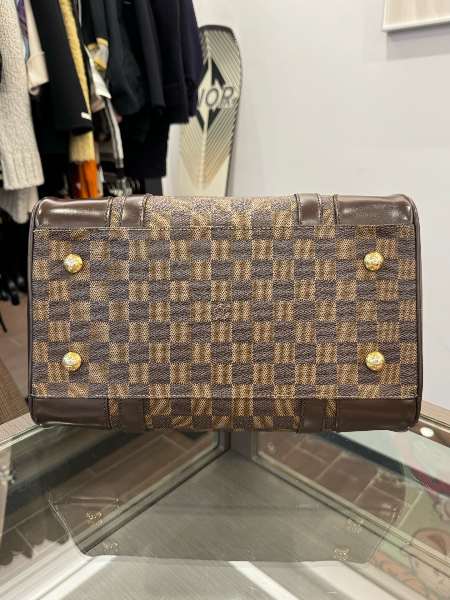 Louis Vuitton - Berkeley - Damier Ebene coated canvas with smooth leather trim - Brown - (medium)