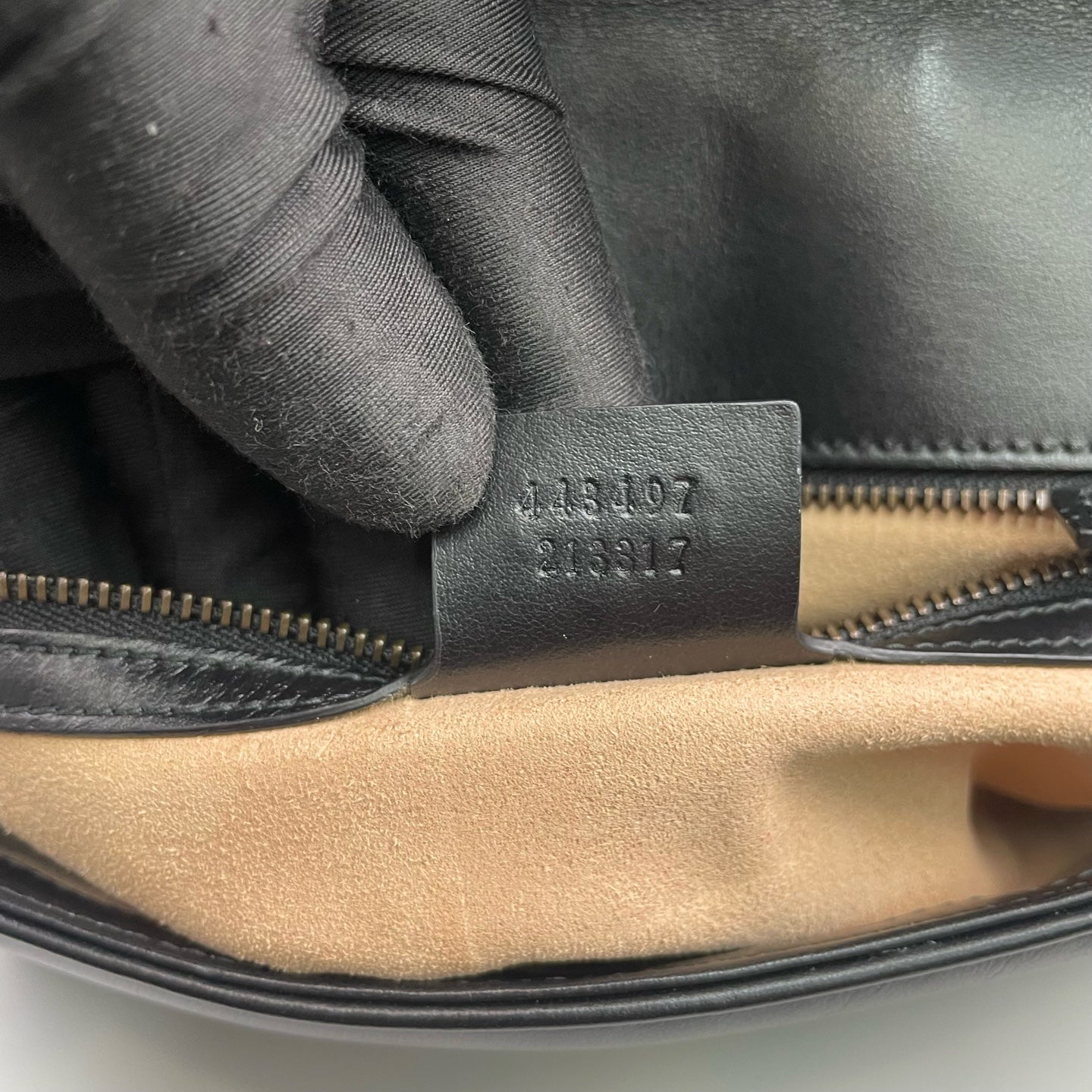 Gucci - GG Marmont Matelassé Shoulder Bag - Leather - Black - (Medium)