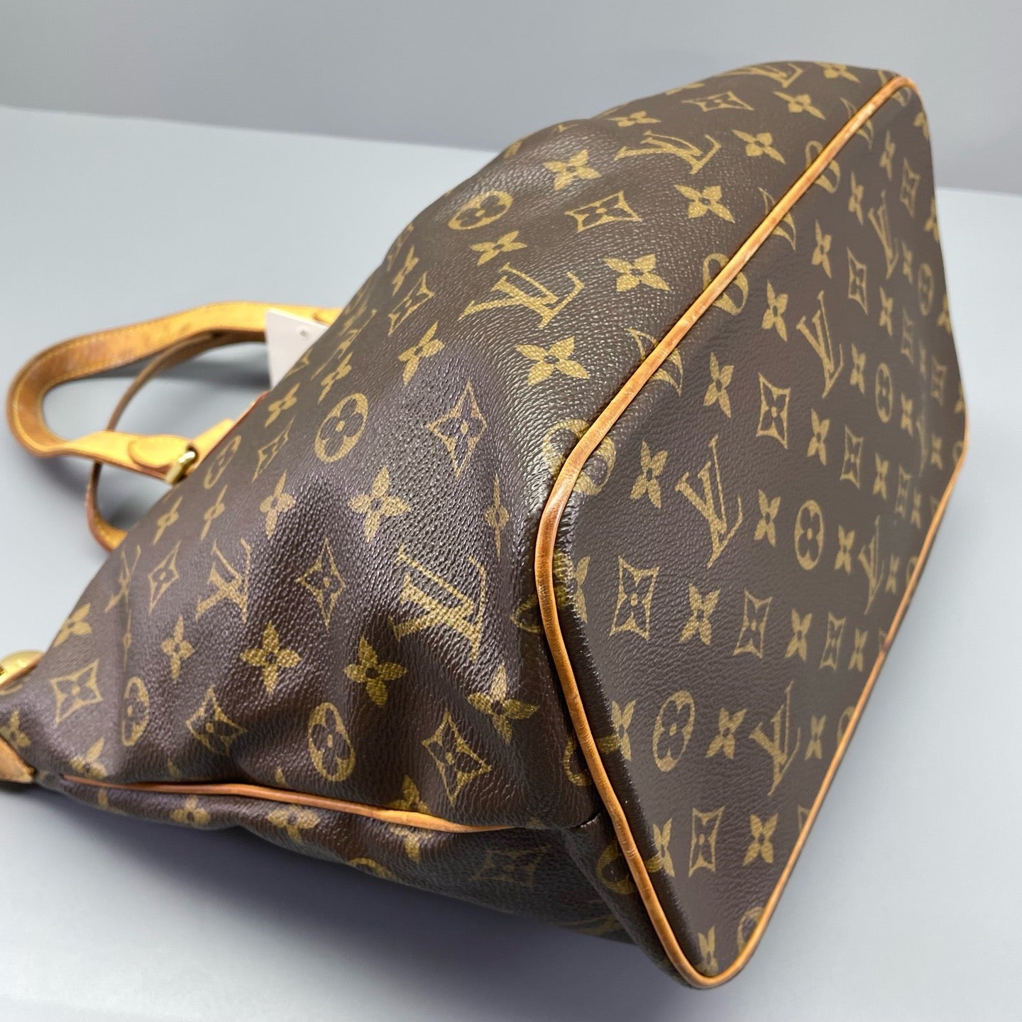 Louis Vuitton - Palermo PM - Monogram canvas with natural cowhide leather trim - Brown - (Small)
