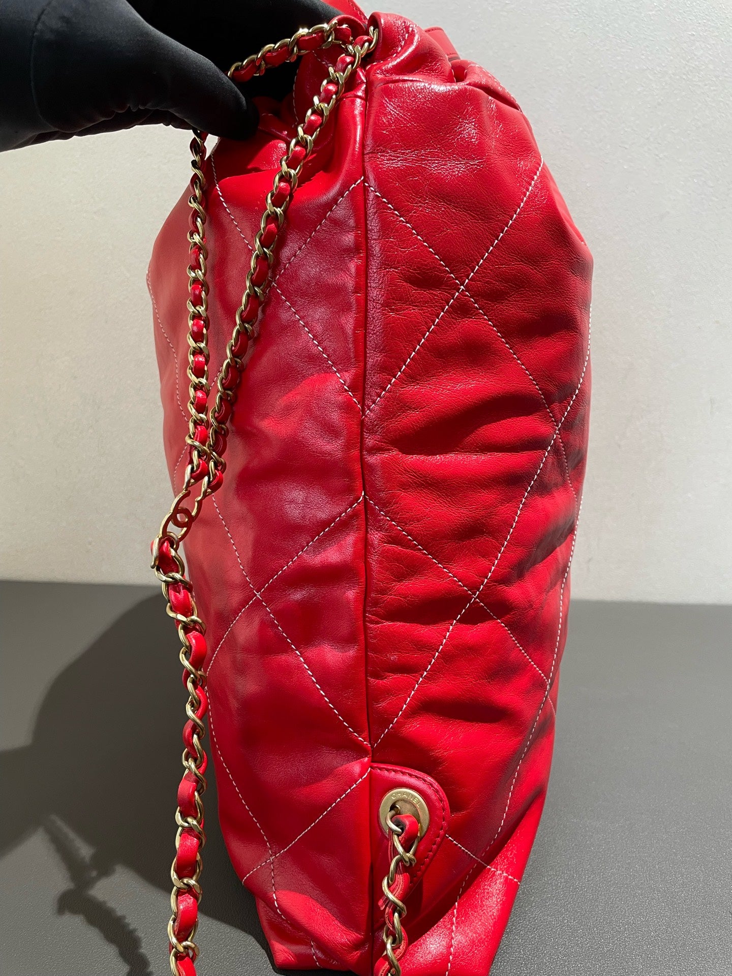 Chanel - 22 Bag Backpack - Calfskin leather - Red - (Large)