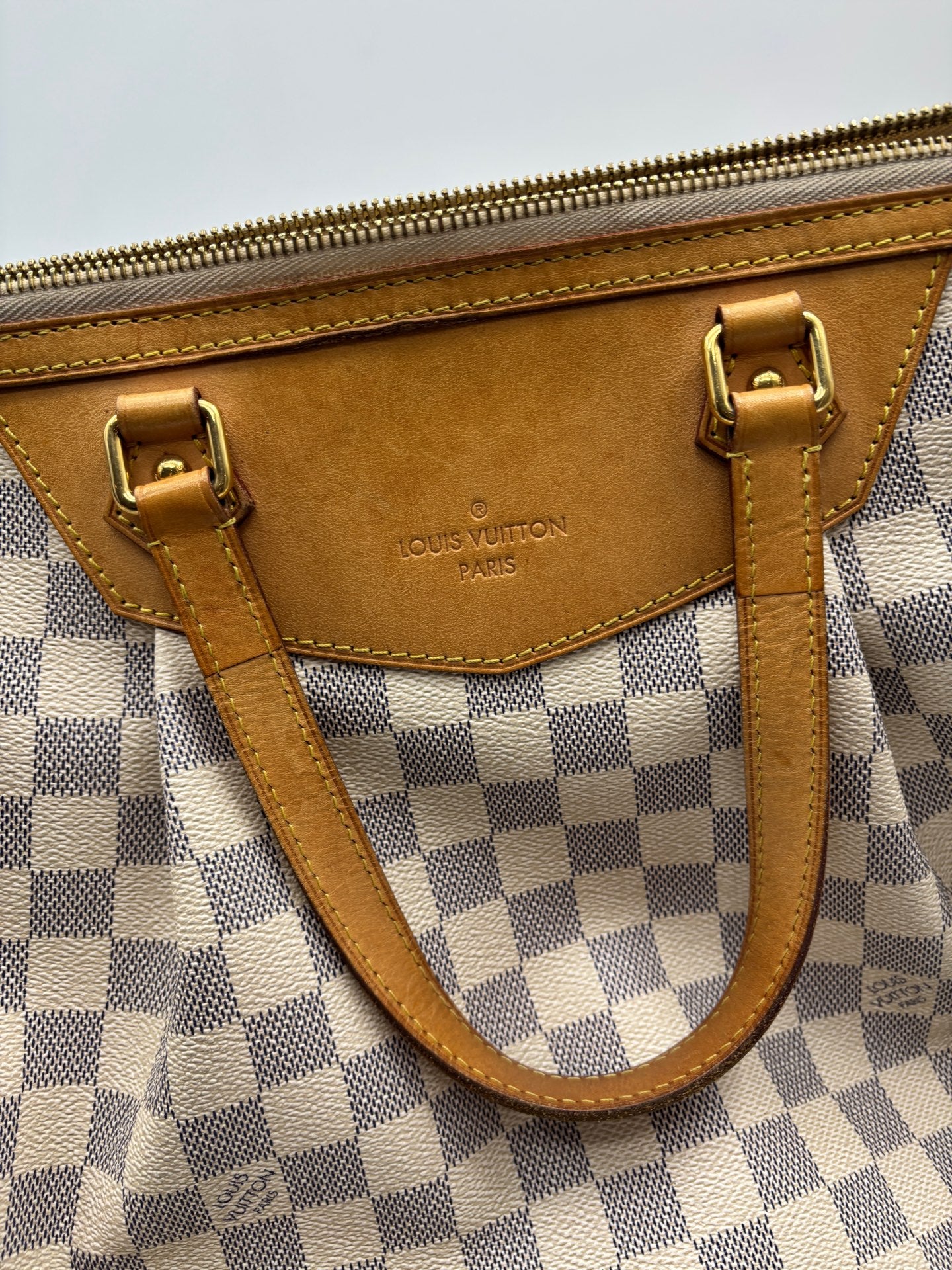 Louis Vuitton - Tote - Coated canvas with Vachetta leather trim - White - (Large)