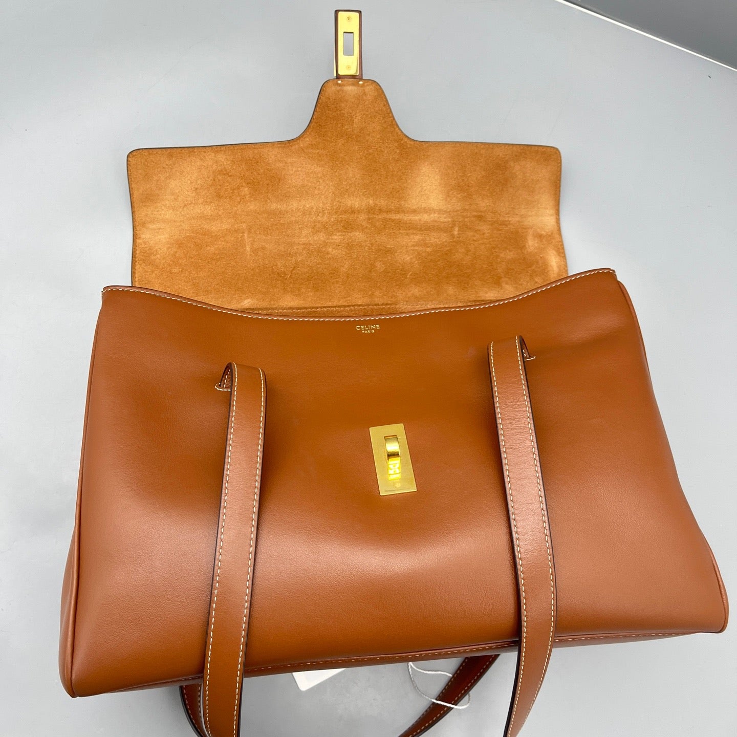 Celine - Soft 16 Medium - Smooth calfskin leather - Brown - (Medium)