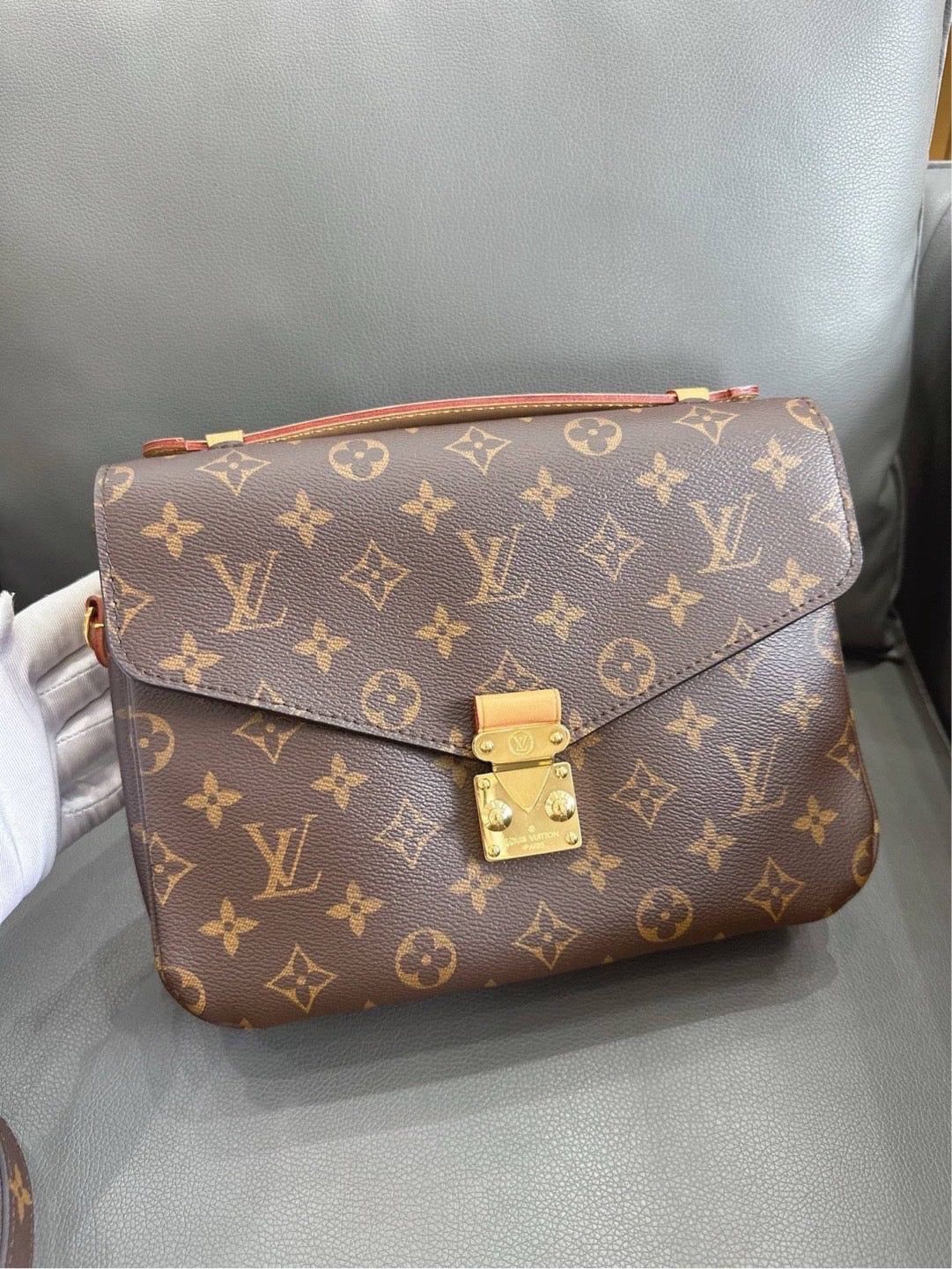 Louis Vuitton - Pochette Métis - Monogram coated canvas with natural cowhide leather trim - Brown - (medium)