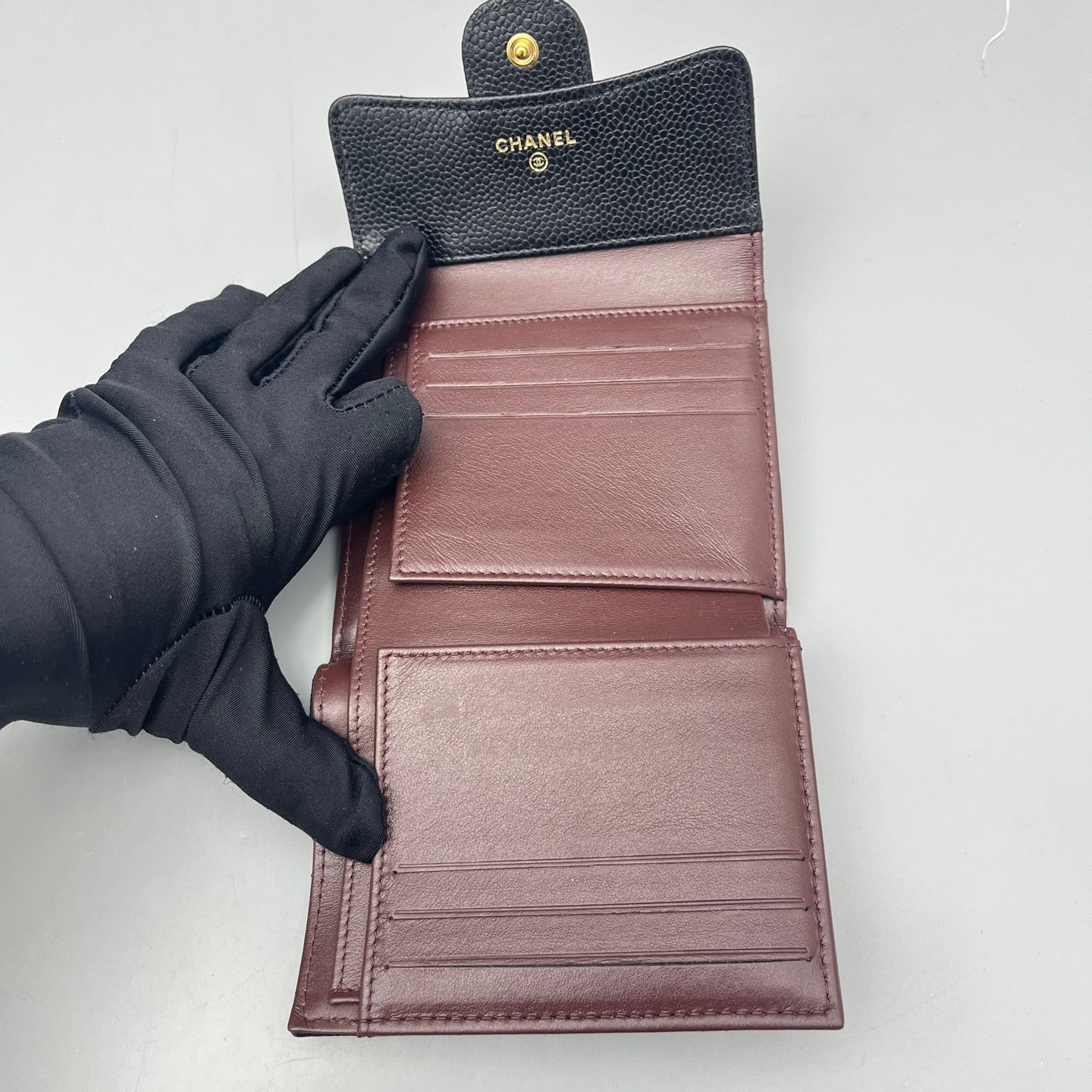 Chanel - Trifold Card Wallet A7127e - Caviar leather - Black - (Small)