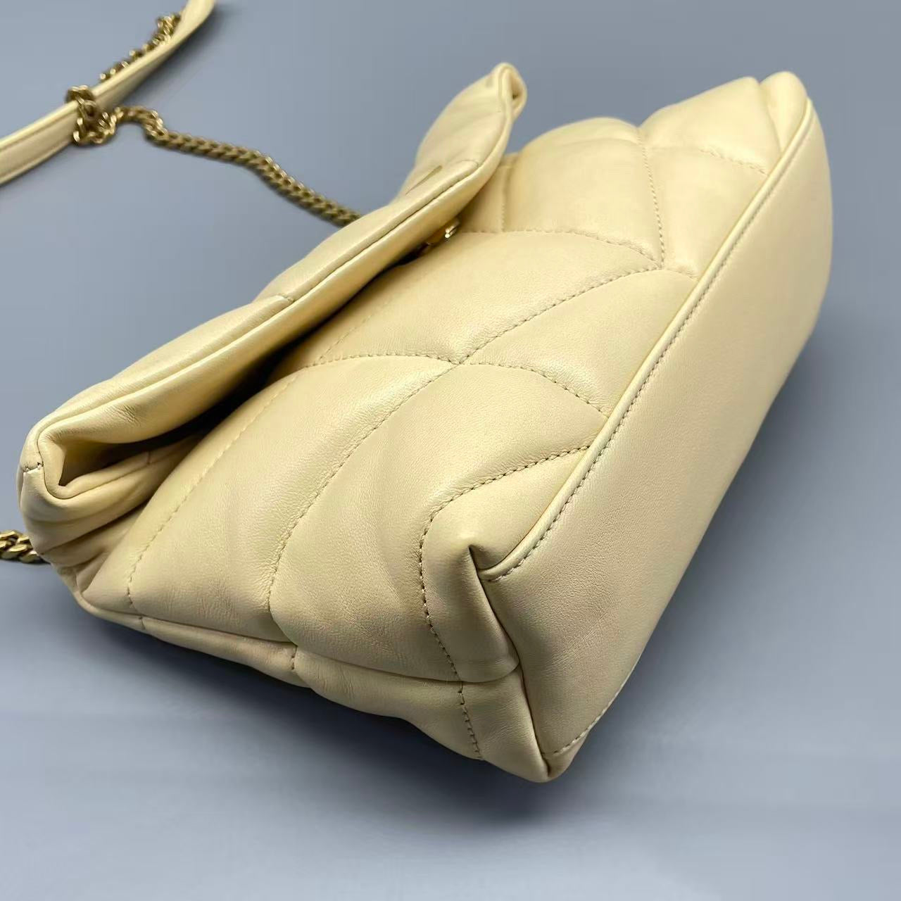 Saint Laurent - Loulou Puffer Mini - Lambskin leather - Beige - (mini)