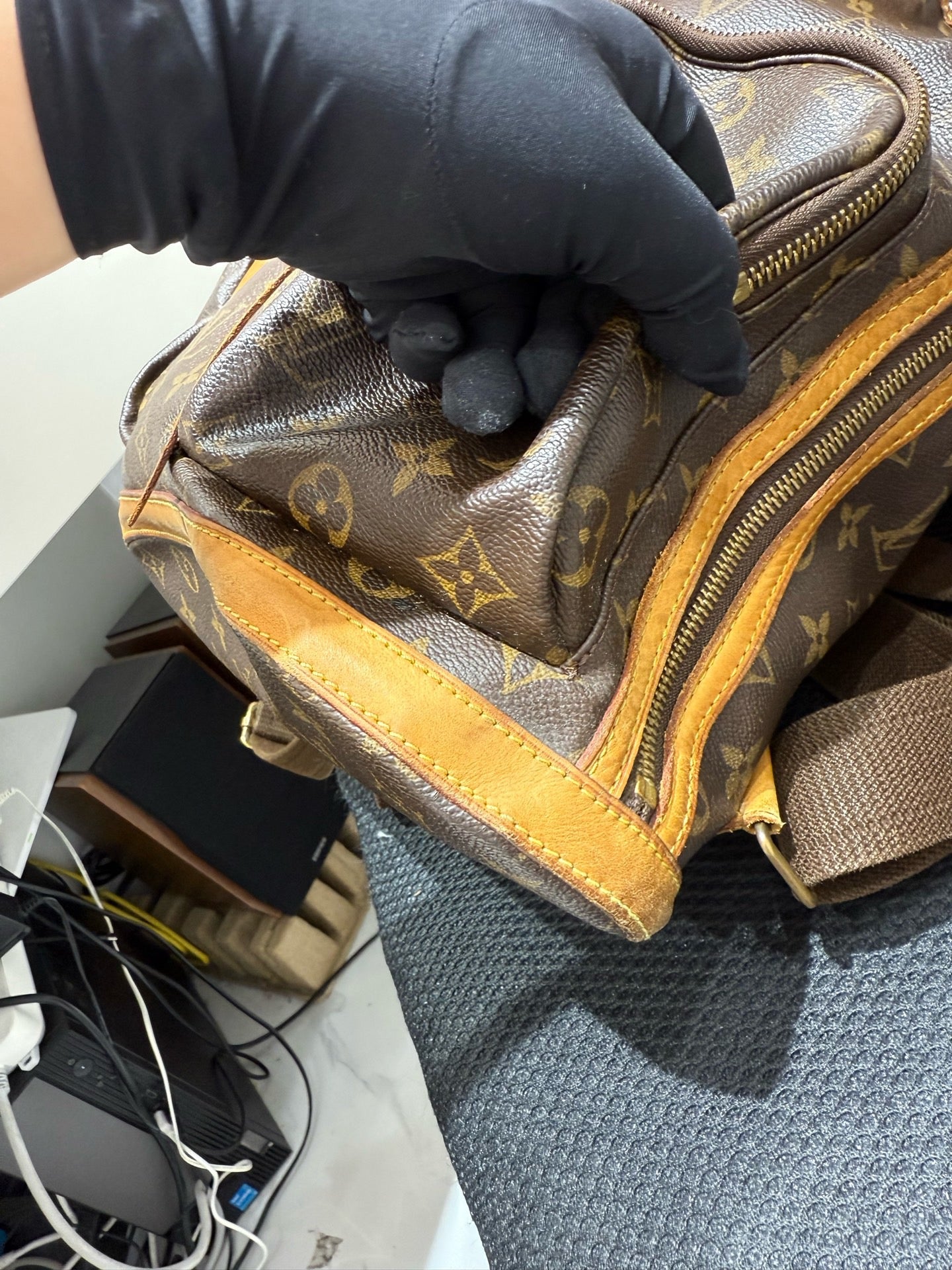 Louis Vuitton - Bosphore Backpack - Monogram canvas with Vachetta leather trim - Brown - (medium)