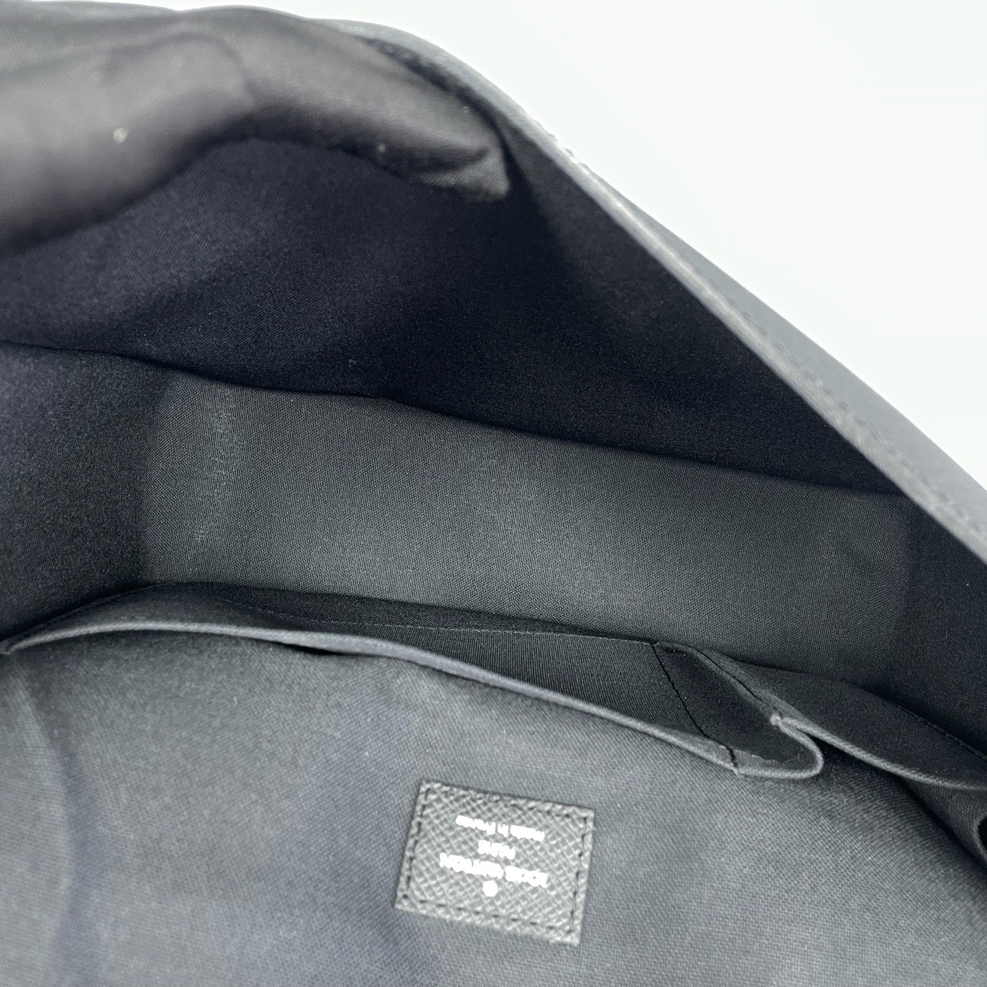 Louis Vuitton - Postman Messenger Bag - Leather - Black - (medium)