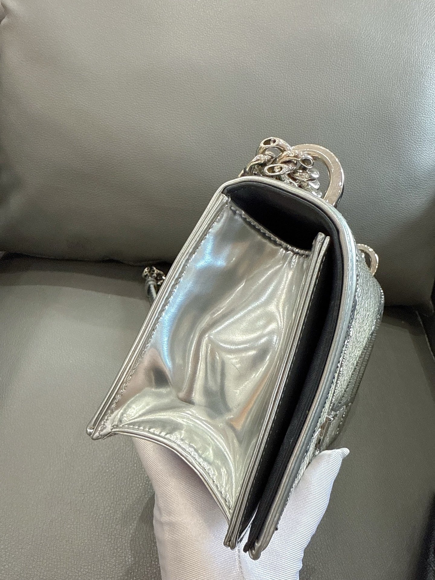 Dior - Diorama Silver Beaded Limited Edition Shield Bag - Metallic leather and micro-beads - Silver - (mini)