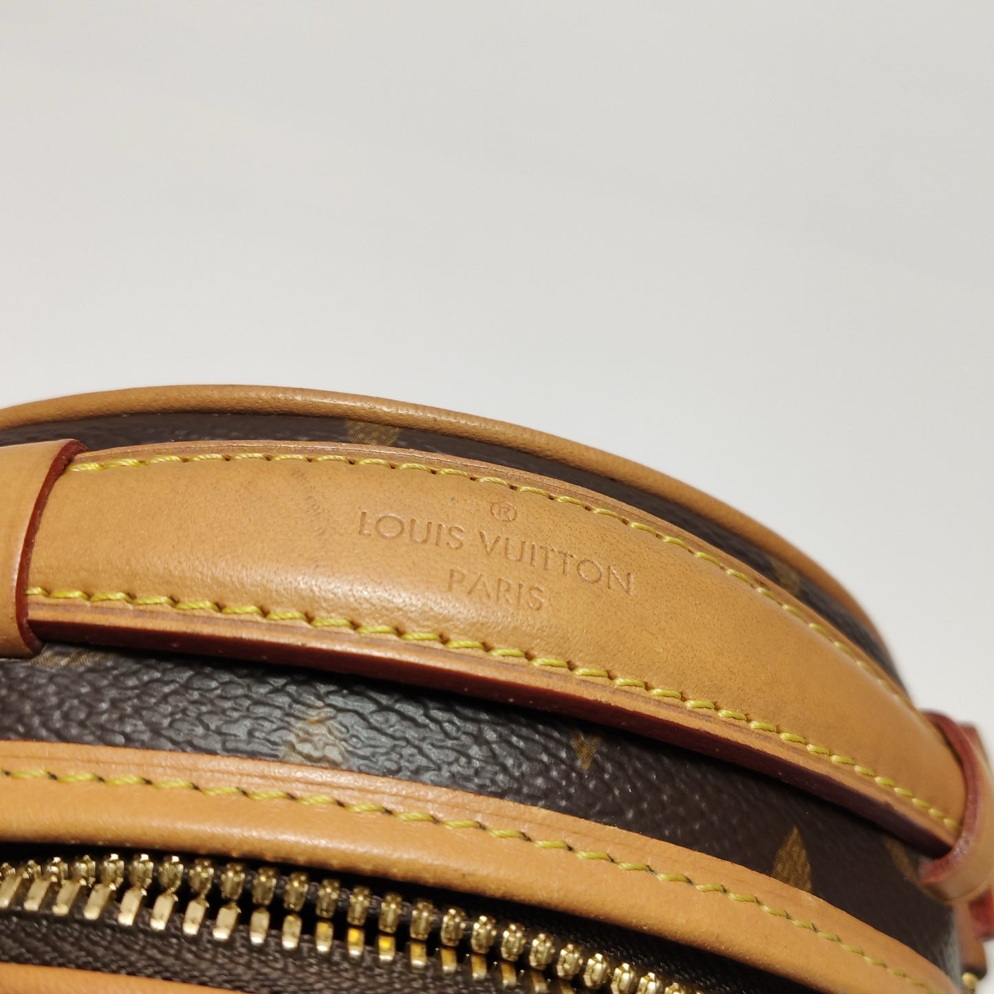 Louis Vuitton - MINI BOITE CHAPEAU - Monogram coated canvas with Vachetta leather trim - Brown - (mini)