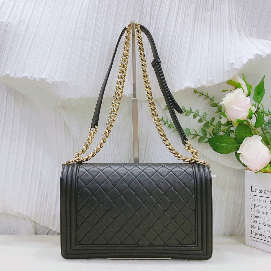 Chanel - Le Boy - Lambskin leather - Black - (medium)