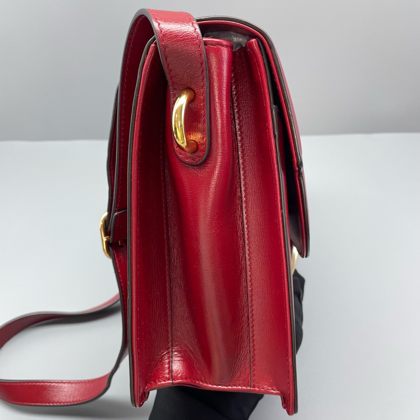 Gucci - Double G Messenger Shoulder Bag - Leather - Red with Gold-Tone Hardware - (Medium)