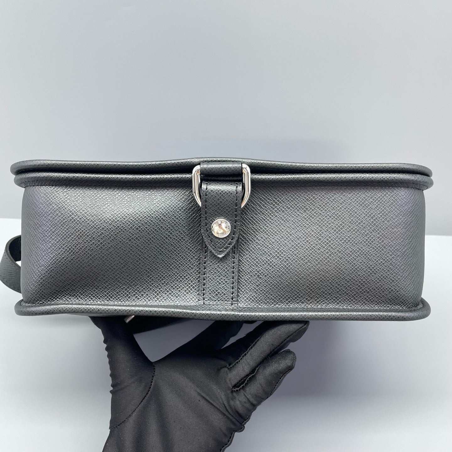 Louis Vuitton - Postman Messenger Bag - Leather - Black - (medium)