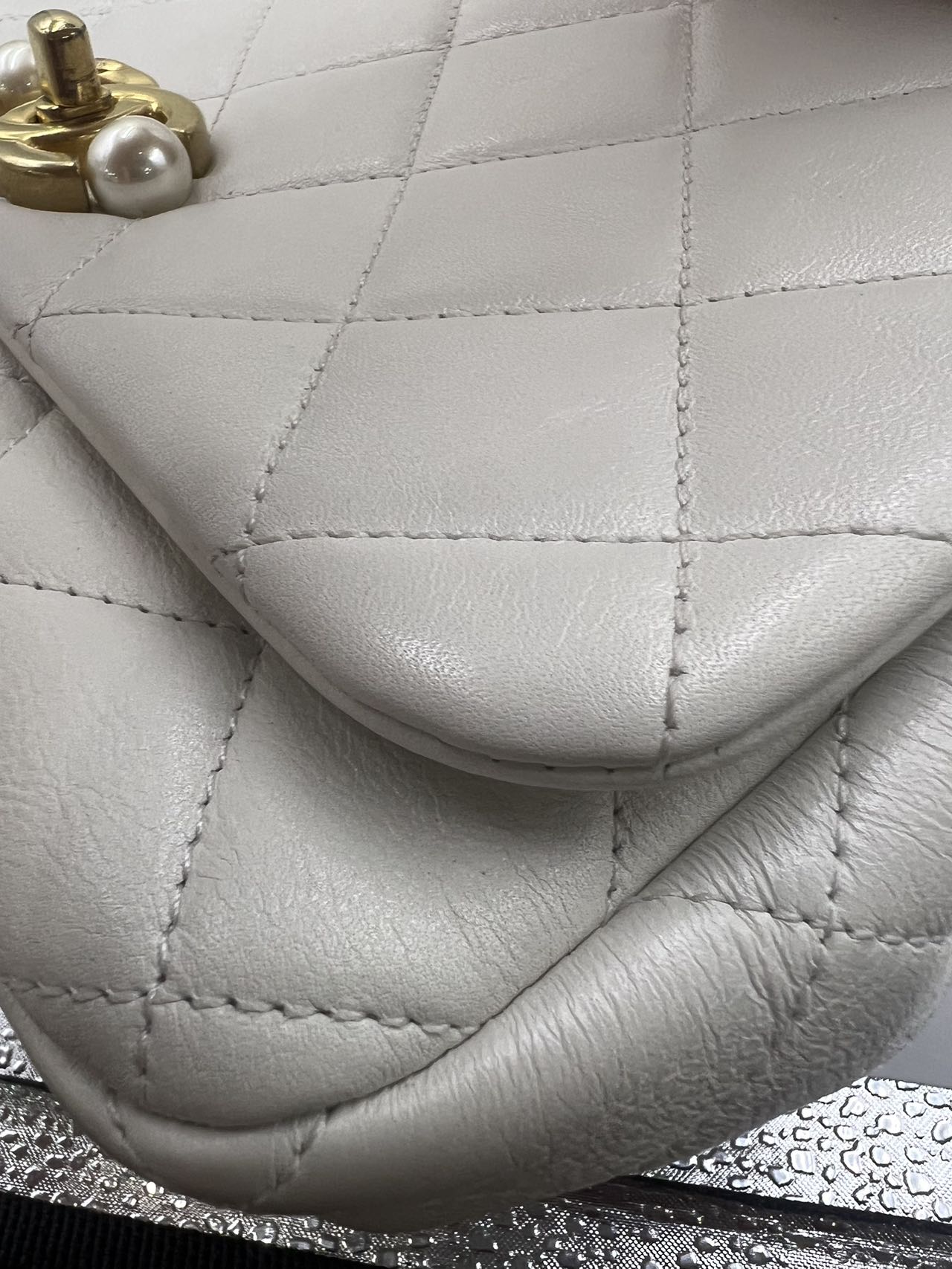Chanel - Classic Flap Bag with Pearl Embellishments - Lambskin leather - White - (Small)