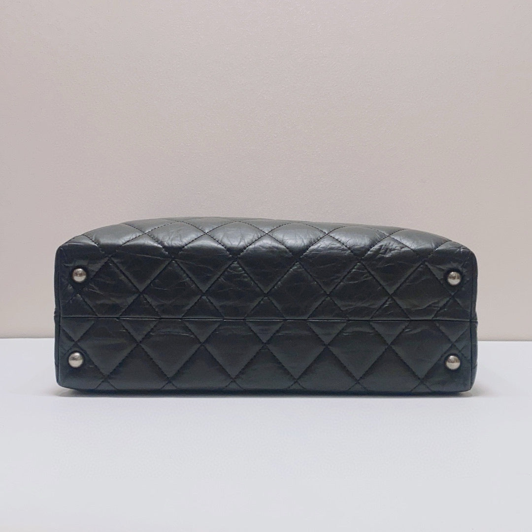 Chanel - 2.55 Series Quilted Tote Bag - Leather - Black - (Large)