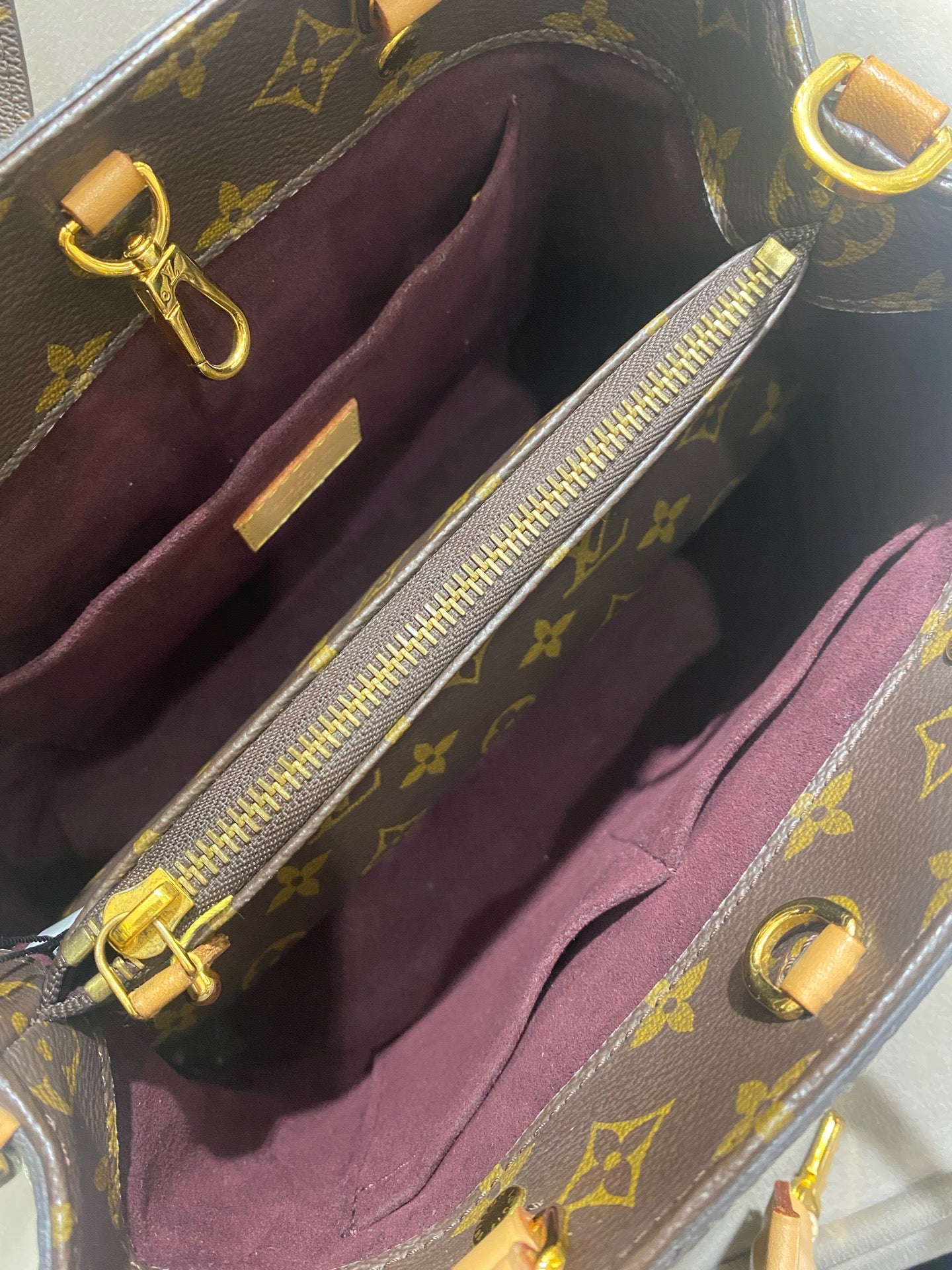 Louis Vuitton - Montaigne BB - Monogram coated canvas with natural Vachetta leather trim - Brown - (Small)