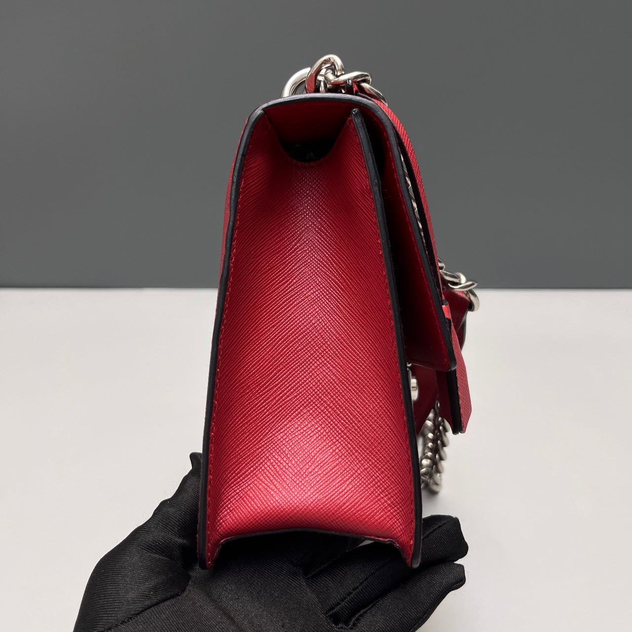 Prada - Chain Flap Bag - Saffiano leather - Red - (Medium)
