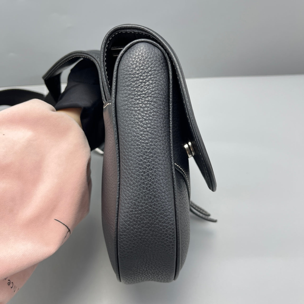 Dior - Saddle Belt Bag with Graffiti - Grained leather - Black - (Small)