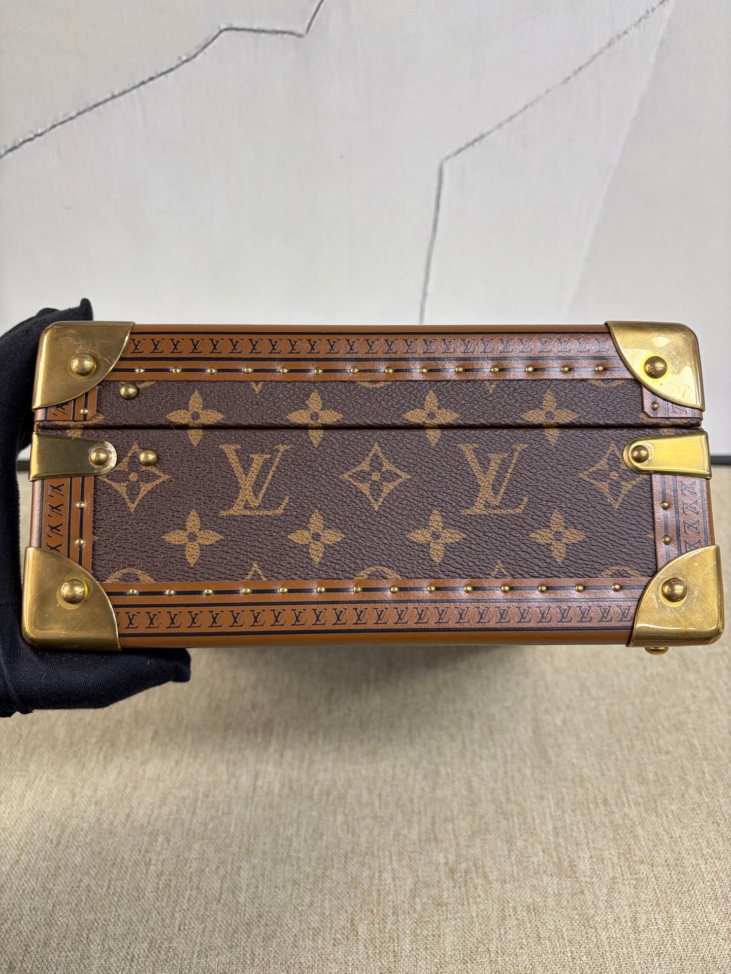 Louis Vuitton - Coffret Joaillerie - Monogram coated canvas with natural cowhide leather trim and brass hardware - Brown - (small)