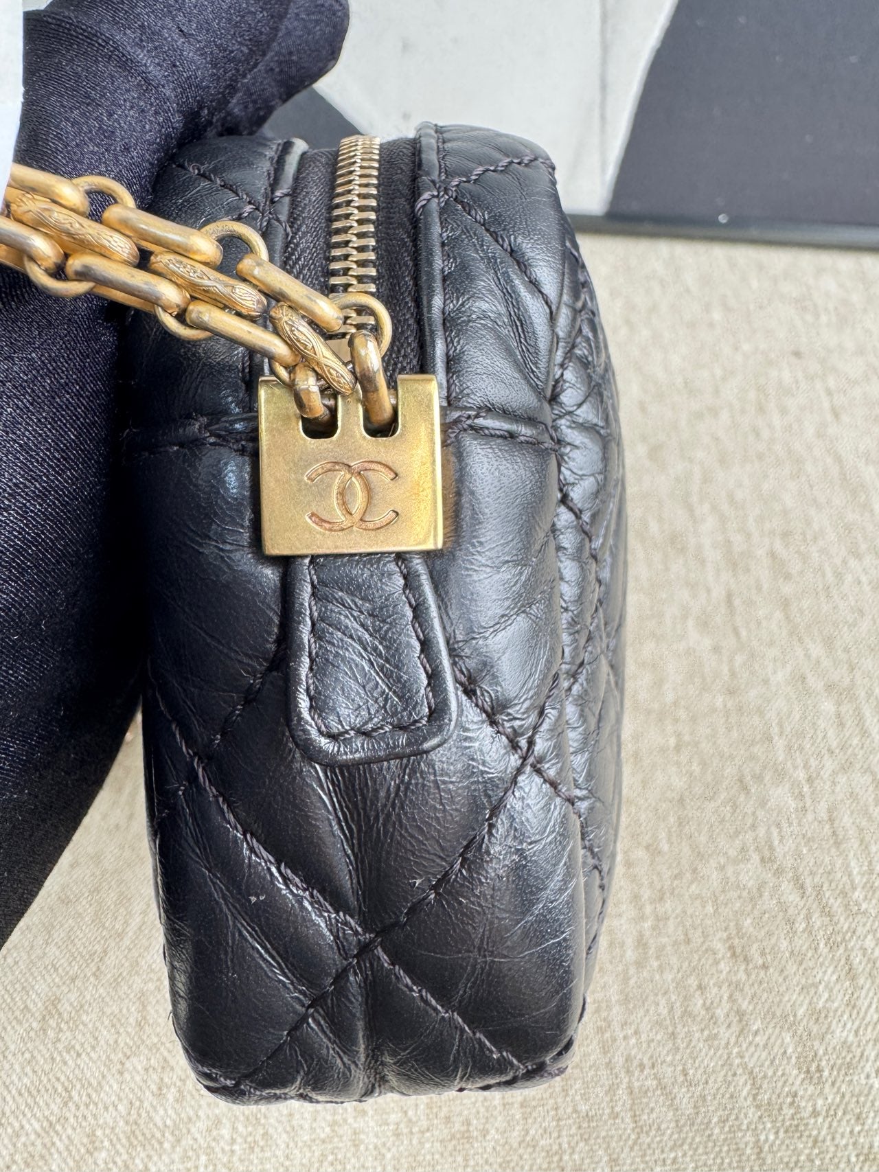 Chanel - 2.55 Emblem Camera Bag - Aged calfskin leather - Black - (Medium)