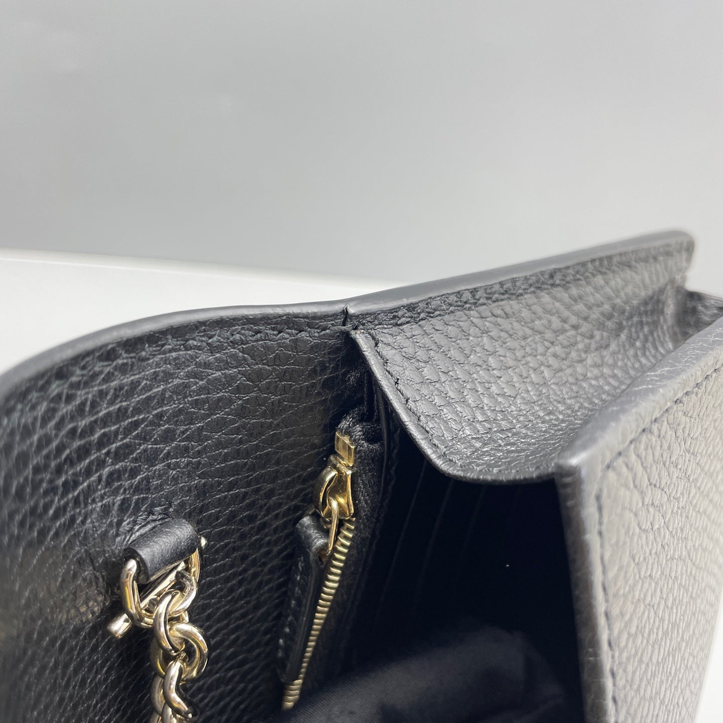 Gucci - Interlocking G Wallet on Chain - Grained leather - Black - (Mini)
