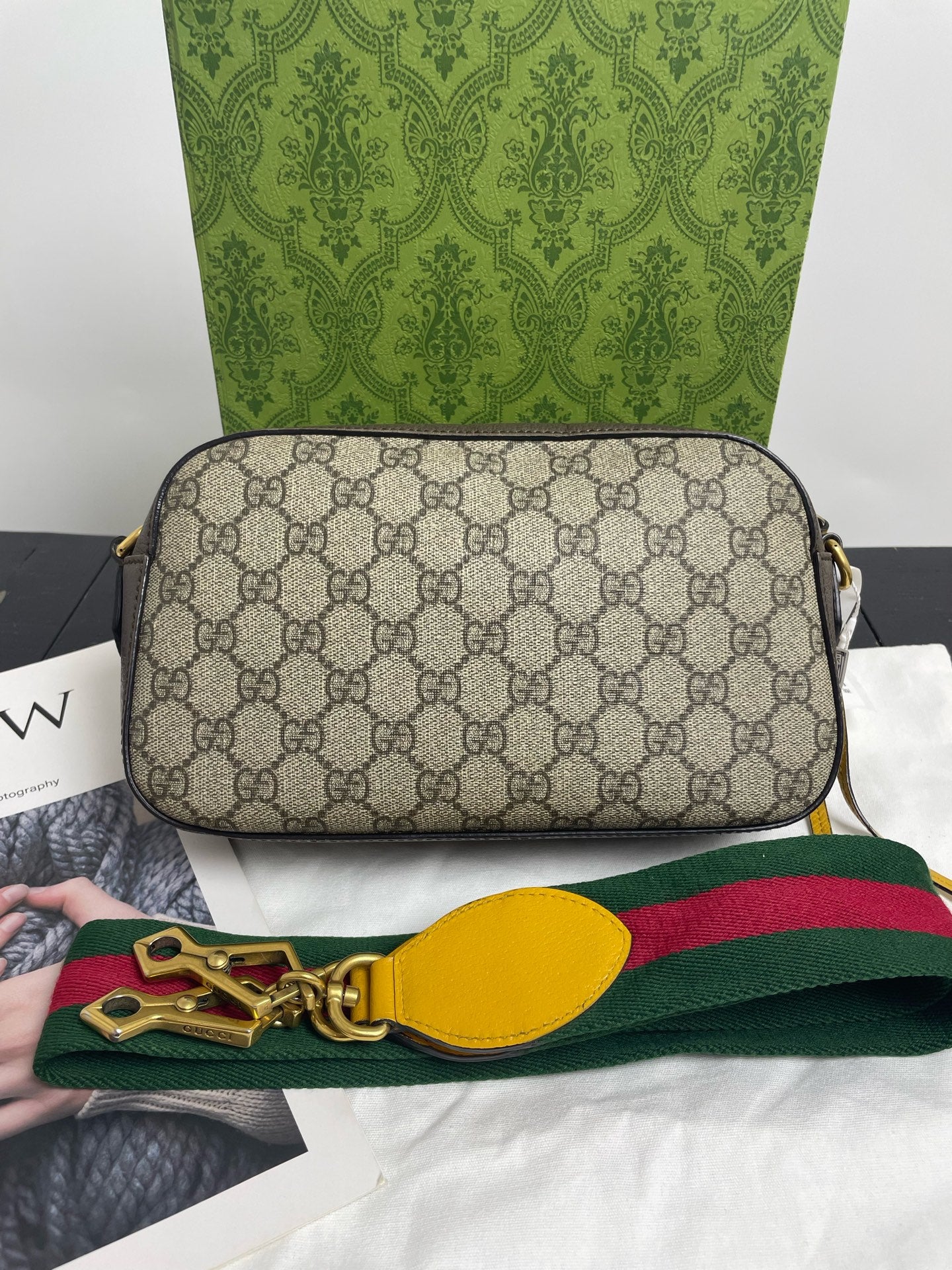 Gucci - Tiger Head Camera Bag - GG Supreme canvas with Leather trim - Brown - (Mini)