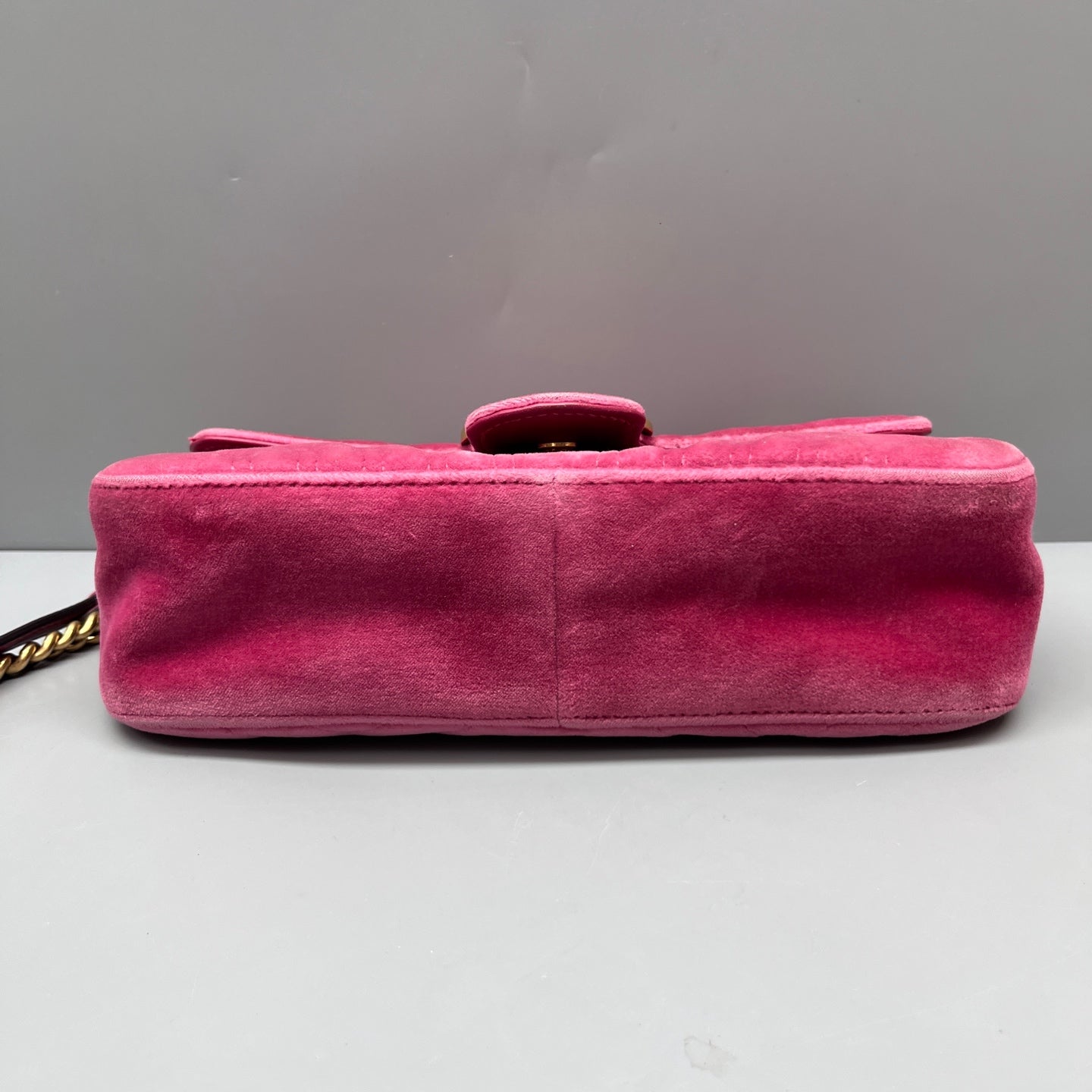 Gucci - GG Marmont Matelassé Medium Shoulder Bag - Velvet - Pink - (medium)