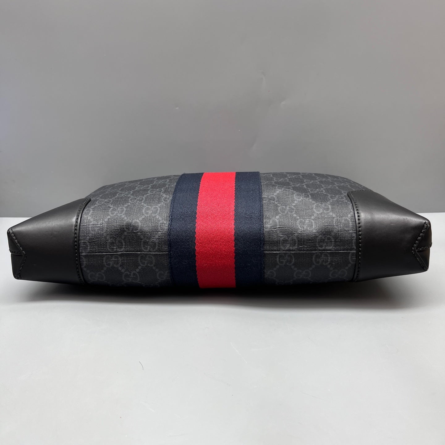 Gucci - GG Supreme Web Messenger Bag - GG Supreme coated canvas with leather trim - Black - (medium)