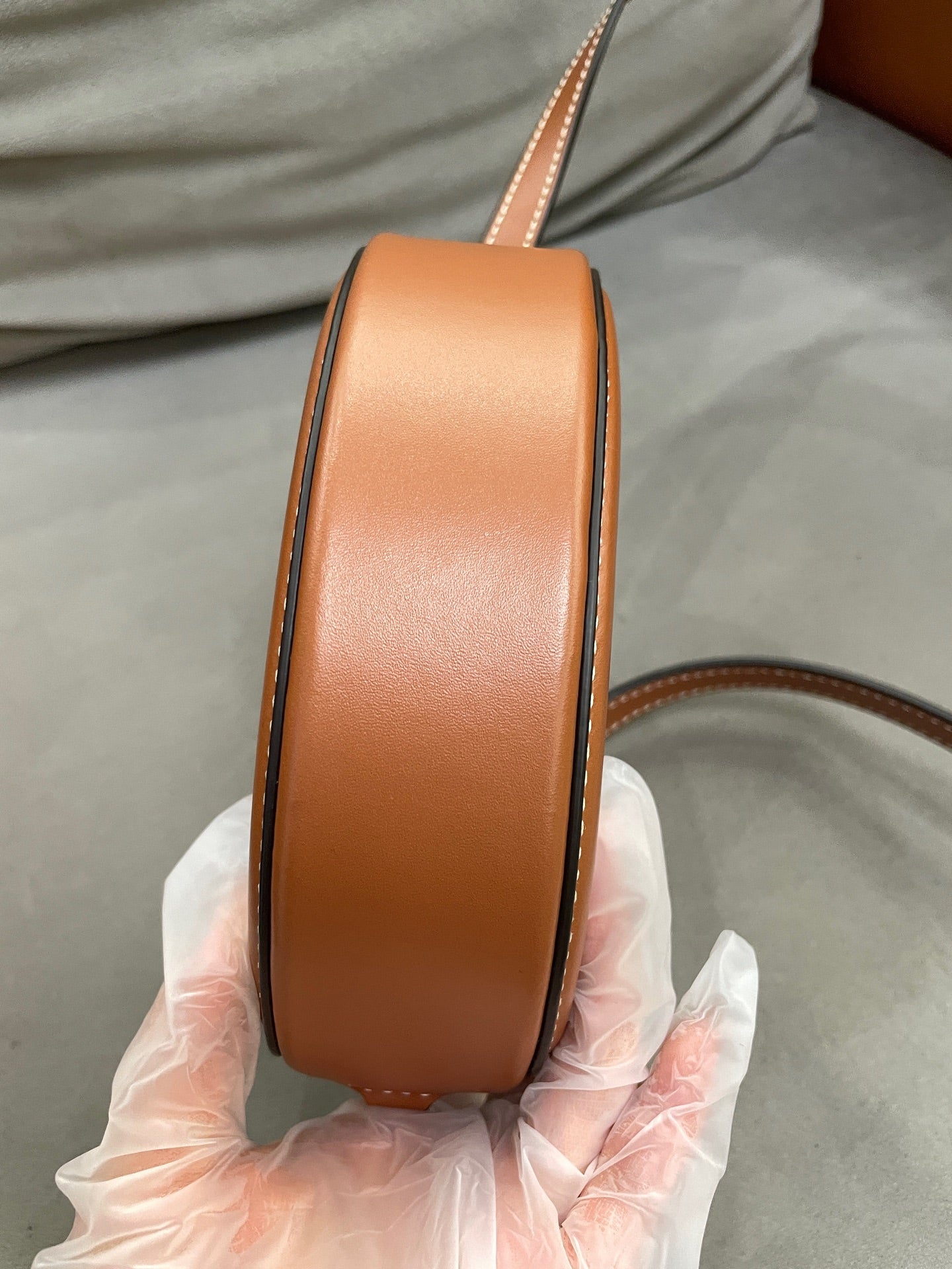 CELINE - Oval Triomphe Crossbody Bag - Leather - Brown - (mini)