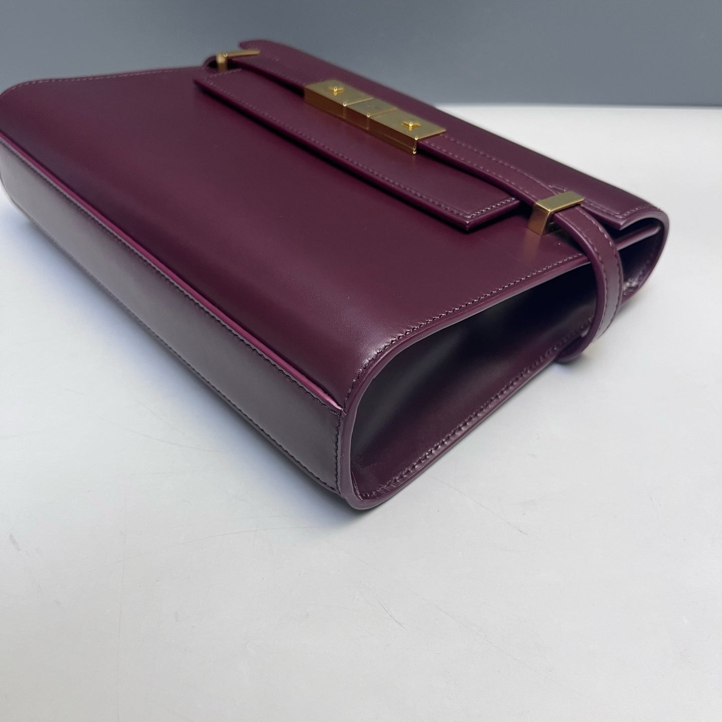 Saint Laurent - Manhattan - Smooth cowhide leather - Burgundy - (Medium)