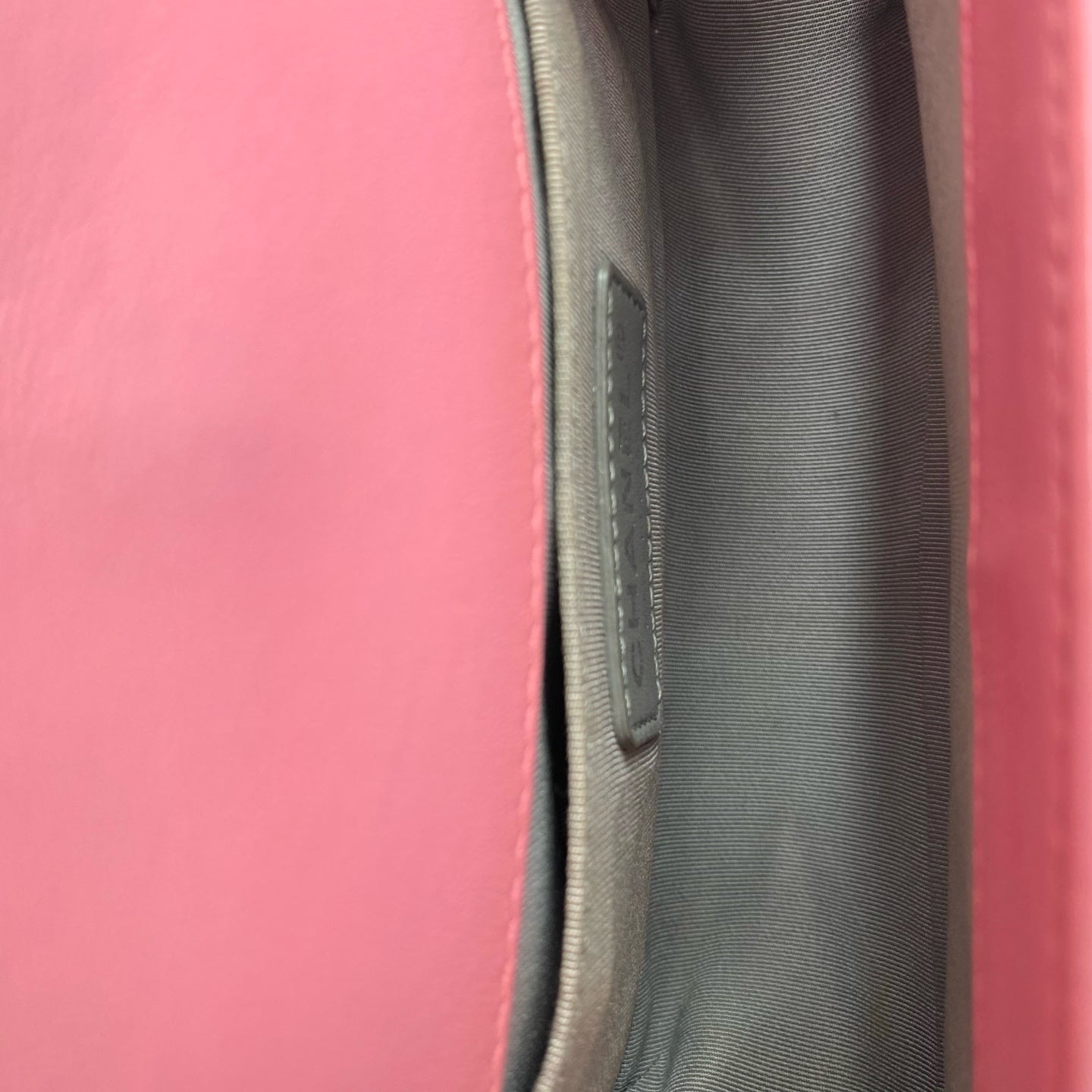 Chanel - Boy Bag Small - Calfskin leather - Pink - (Small)