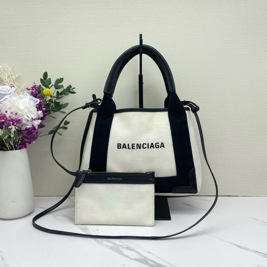 Balenciaga - Navy Cabas XXS - Canvas and Leather - White with Black accents - (small)