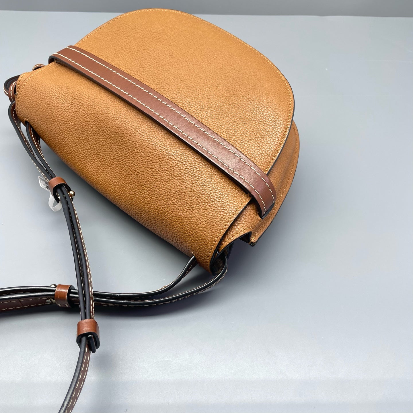 Loewe - Gate Small Saddle Bag - Grained calfskin leather - Caramel with contrasting brown accents - (Small)