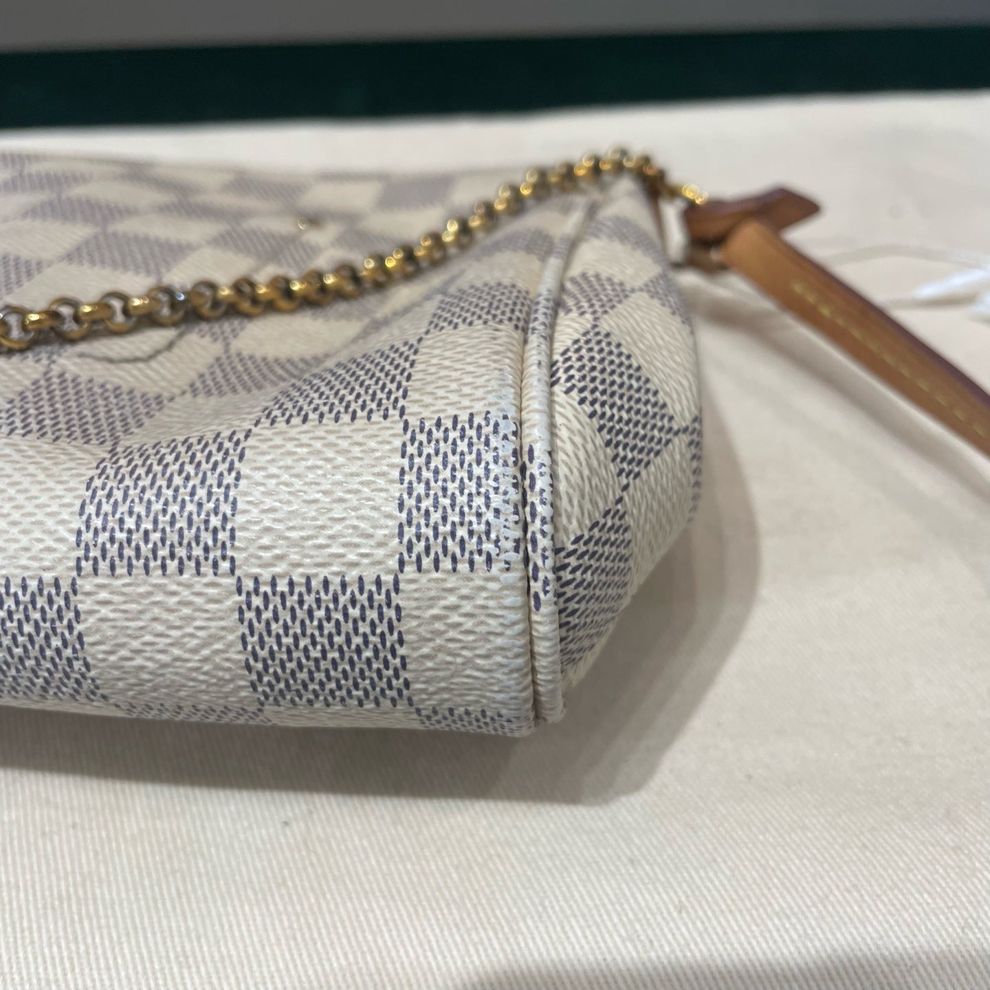 Louis Vuitton - Favorite MM - Damier Azur coated canvas with Vachetta leather trim - White - (Mini)
