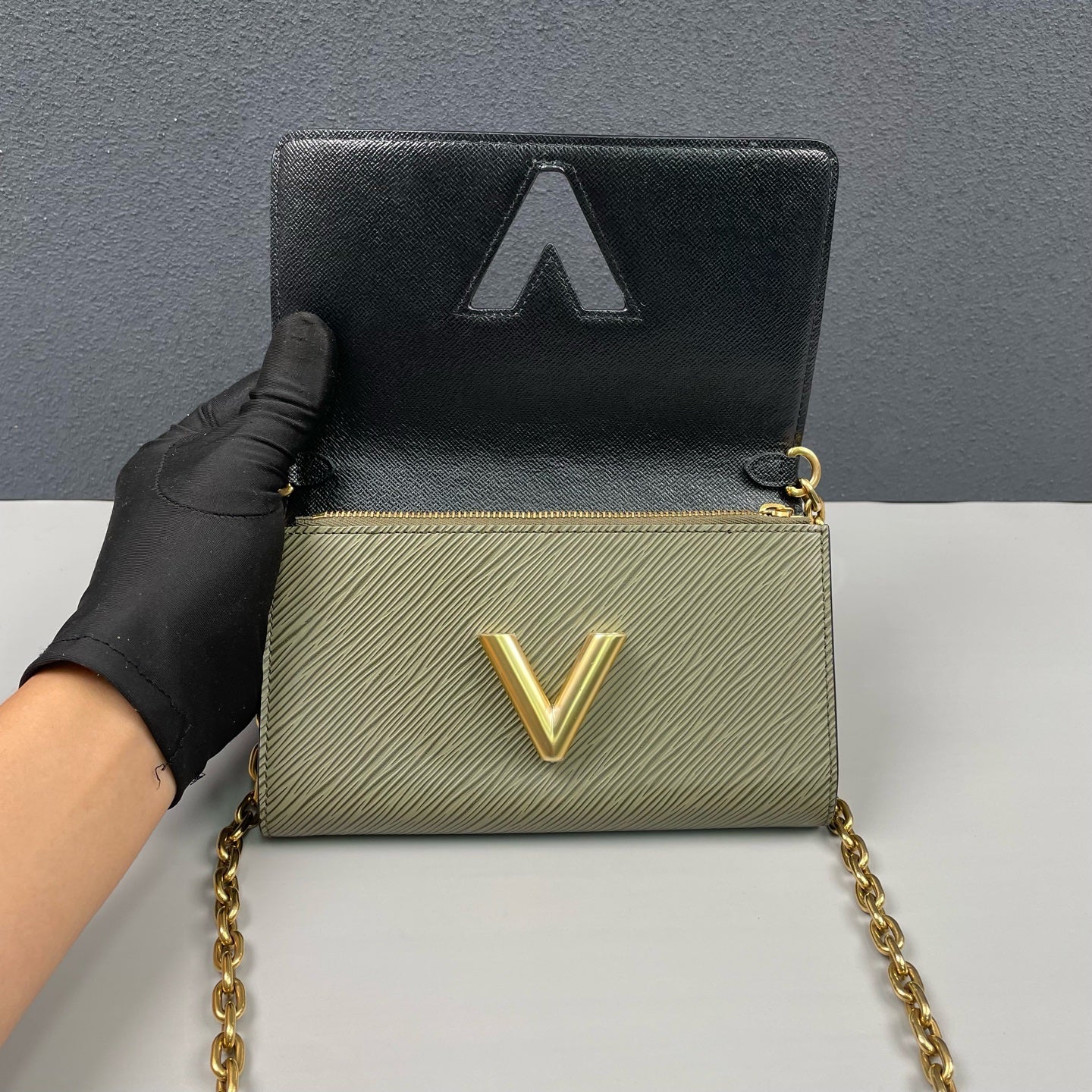 Louis Vuitton - Sanbon Kanzai Limited Edition Twist WOC Chain Bag - Monogram coated canvas and Epi leather - Brown, Multicolour and Green - (mini)