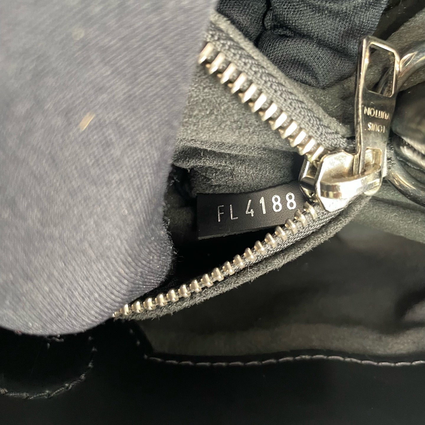 Louis Vuitton - Kleber - Epi leather - Black - (Medium)