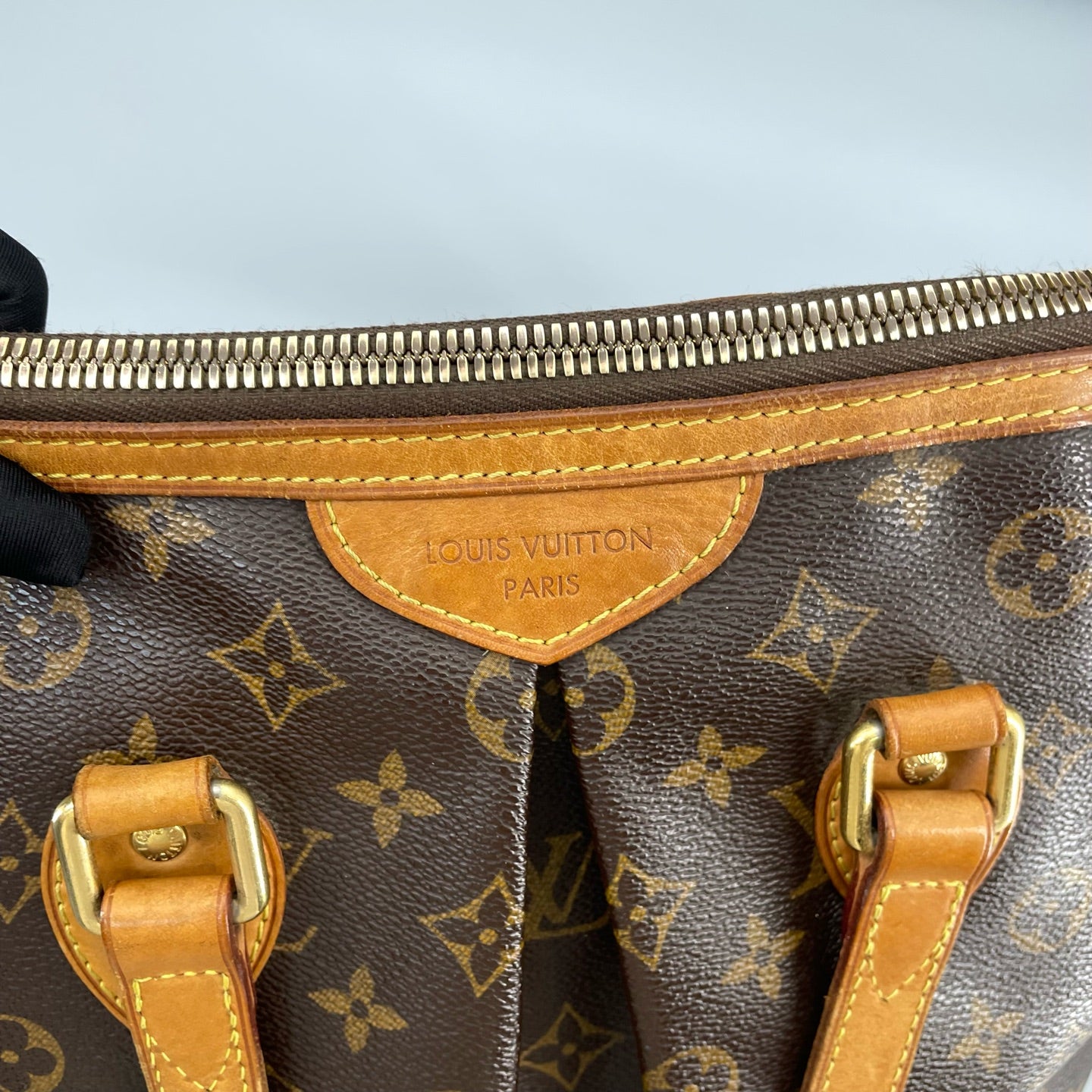 Louis Vuitton - Paramount Handbag - Monogram coated canvas with Vachetta leather trim - Brown - (Medium)