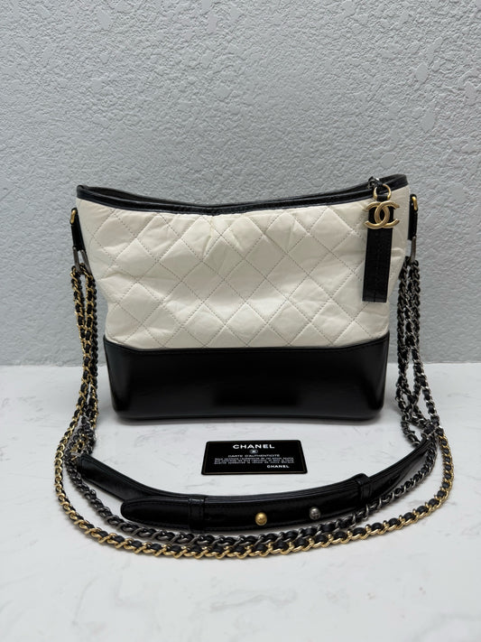 Chanel - Gabrielle Hobo Bag - Aged calfskin leather and smooth calfskin leather - Black and White - (Medium)