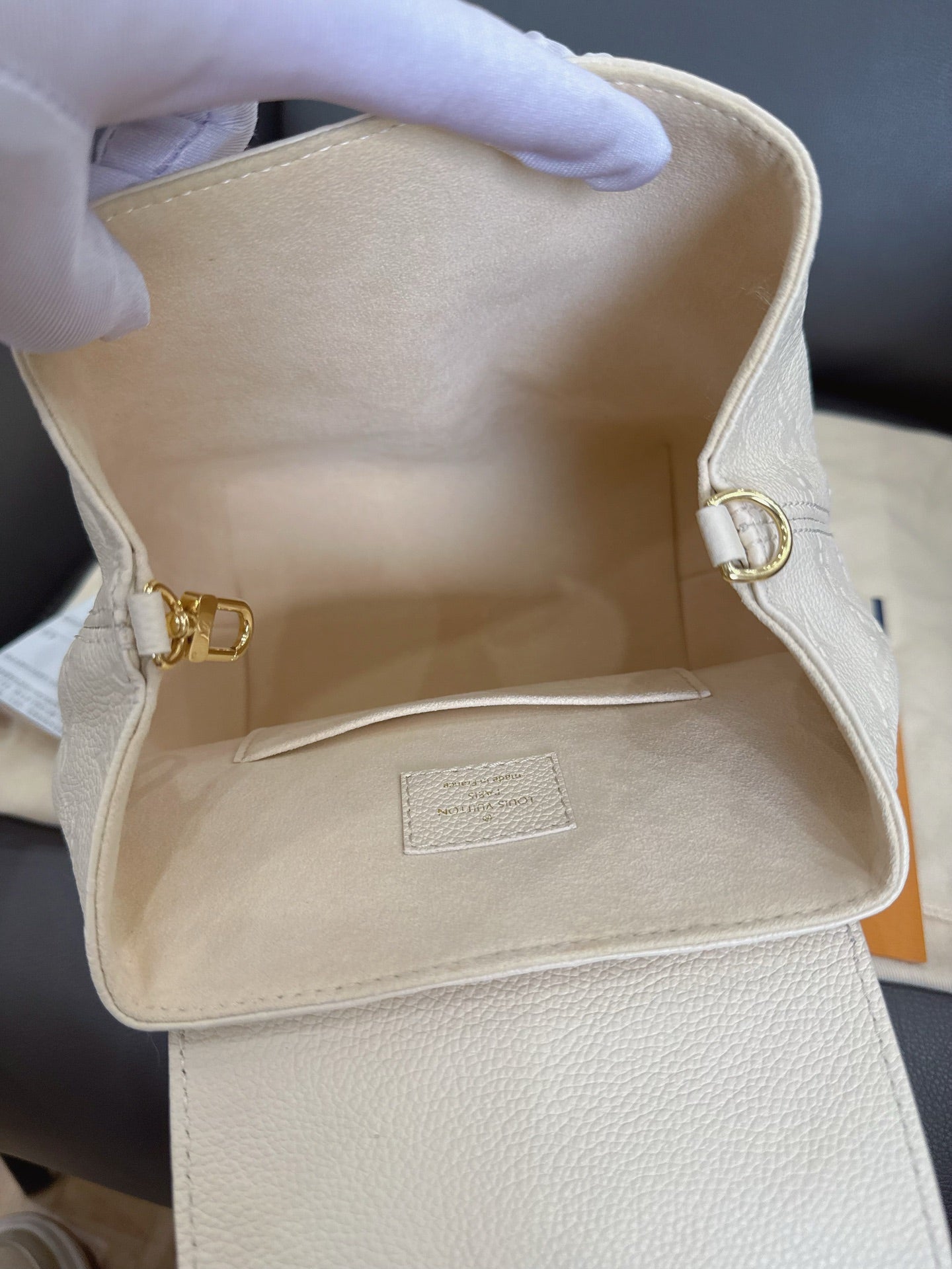 Louis Vuitton - Montsouris Backpack BB (M47106) - Grained leather - White - (small)